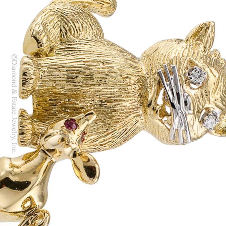 1960s Cat and Mouse Diamond Ruby Gold Brooch In Excellent Condition In Los Angeles, CA