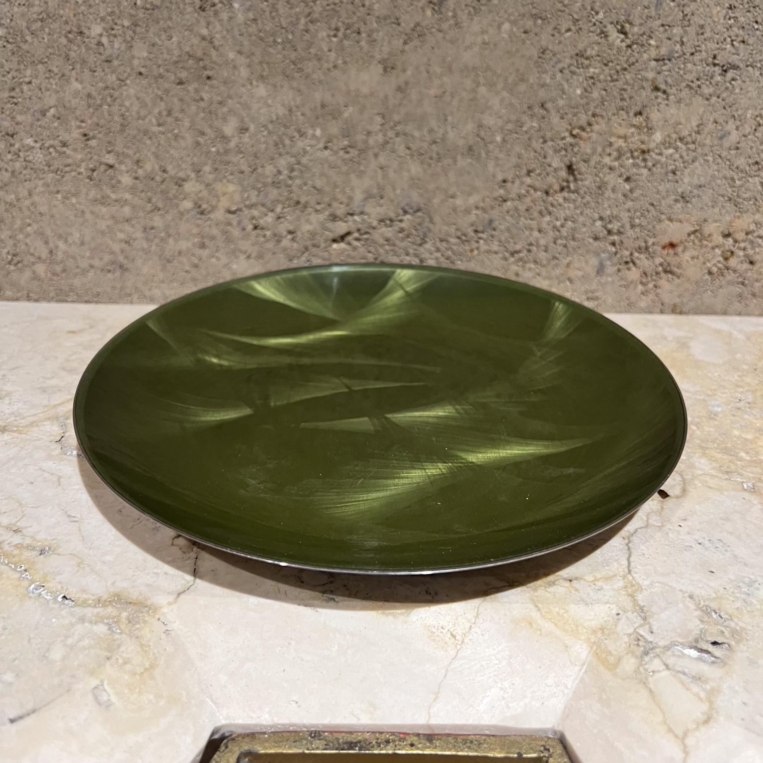 1960s Cathrineholm Norway Green Enamel Plate Grete Prytz Kittelsen In Good Condition In Chula Vista, CA