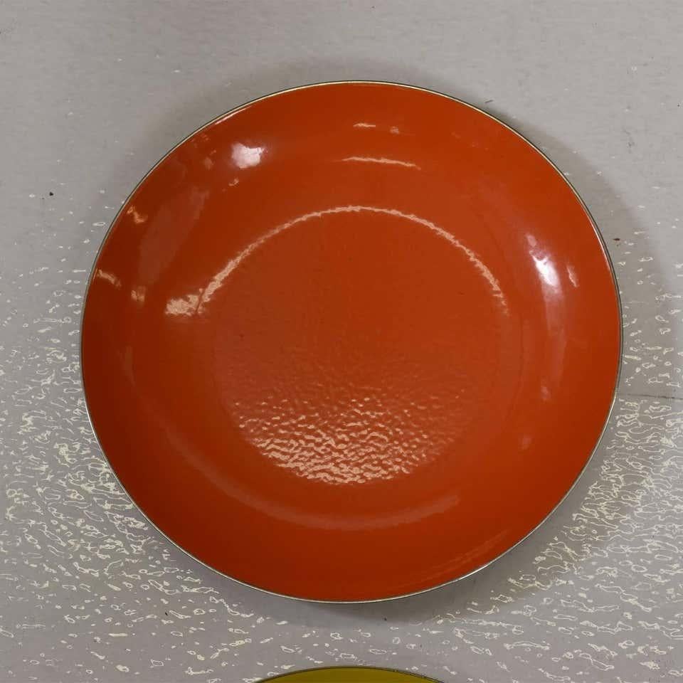 1960s Cathrineholm of Norway Enamel & Stainless Steel Plates '4' Yellow & Orange In Good Condition In Chula Vista, CA