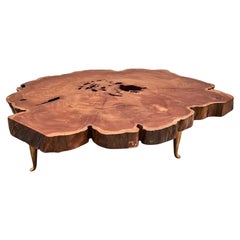 Tavolino in legno di cedro del 1960 con piedi in ottone