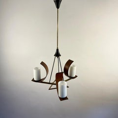 1960er Jahre Italienische Deckenlampe von Stilnovo mit 3 Opalin-Lampenschirmen