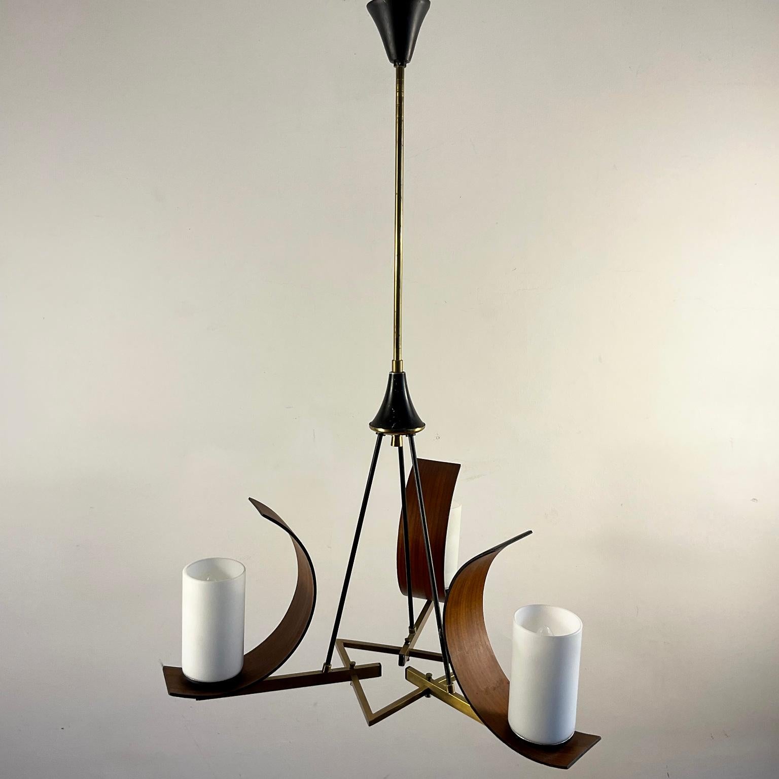 Mid-Century Modern 1960s Italian Ceiling Lamp Attributed to Stilnovo with 3 Opaline lampshades