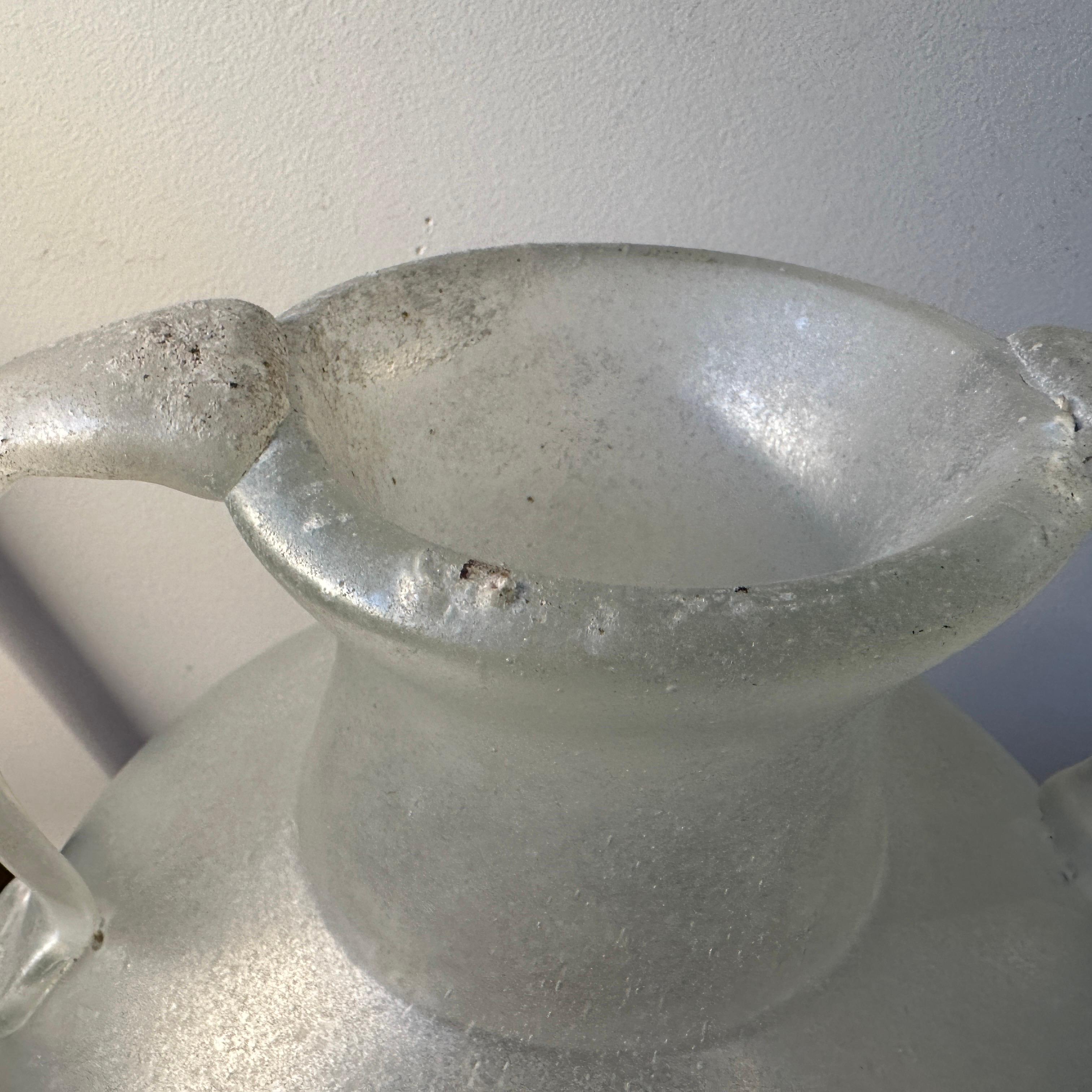 1960s Cenedese Attributable White Scavo Murano Glass Big Amphora Vase For Sale 3
