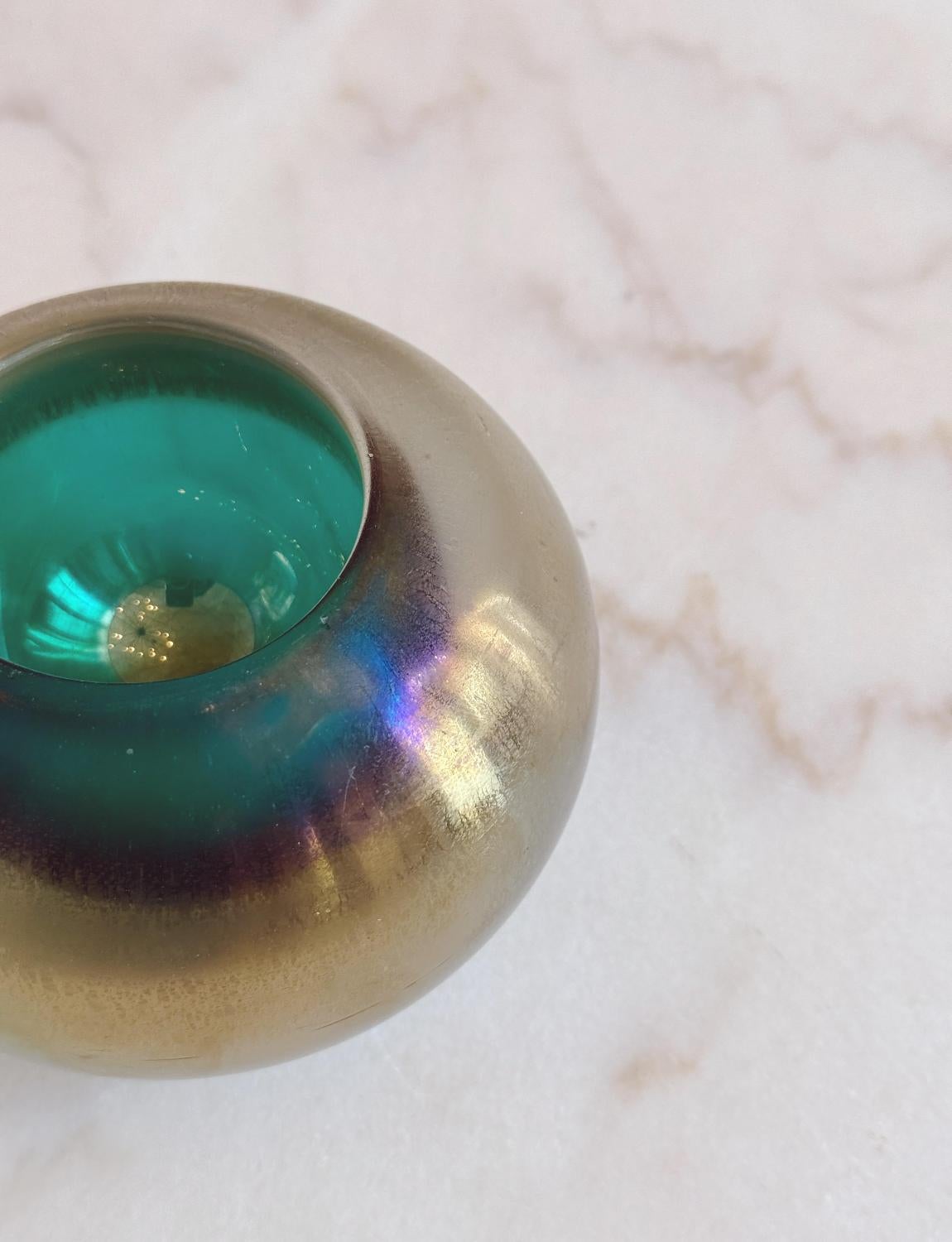 italien Coupe sphérique verte en verre Murano Glass Sommerso Cenedese des années 1960 en vente