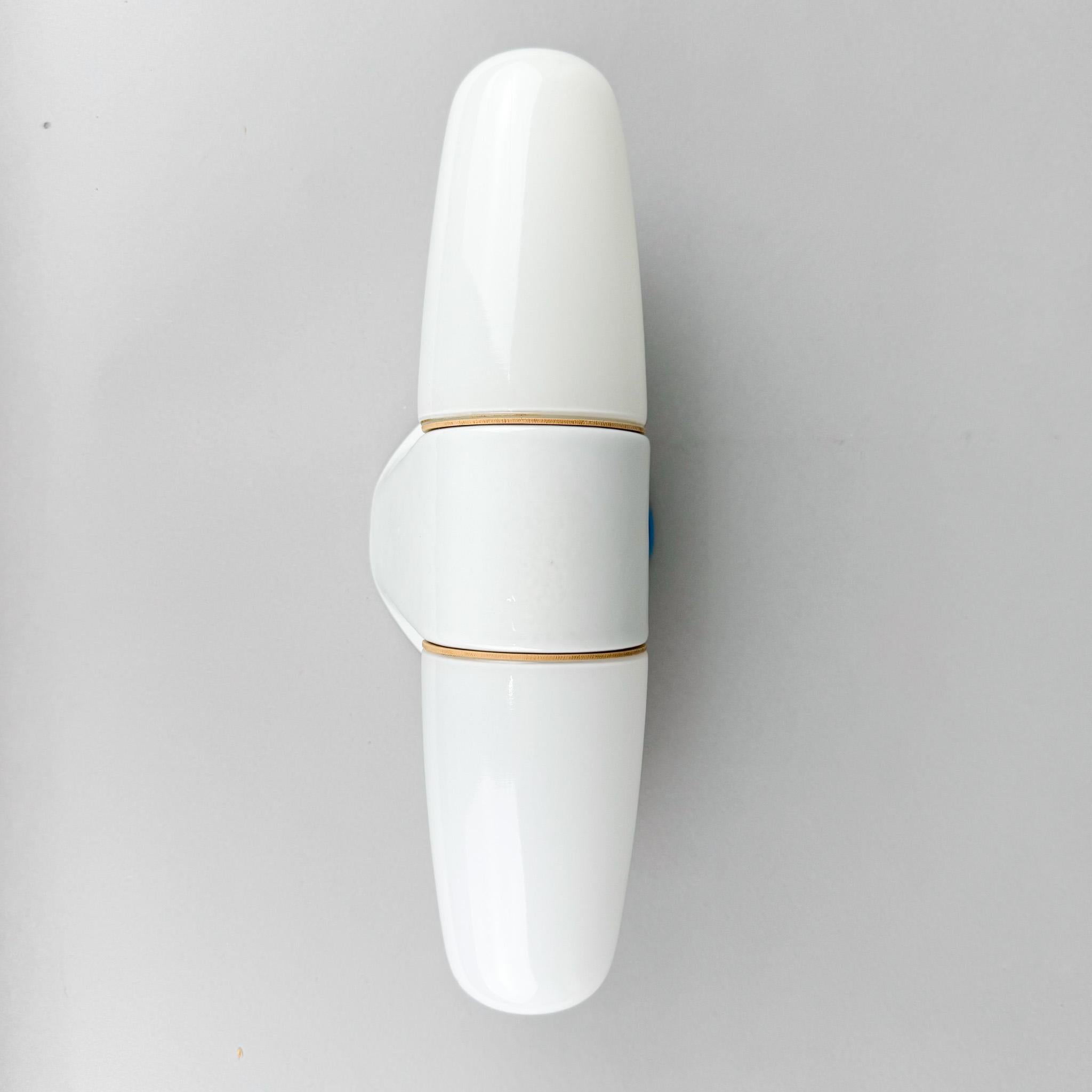 Mid-Century moderno Lampada da parete doppia in ceramica e vetro opalino del 1960 in vendita