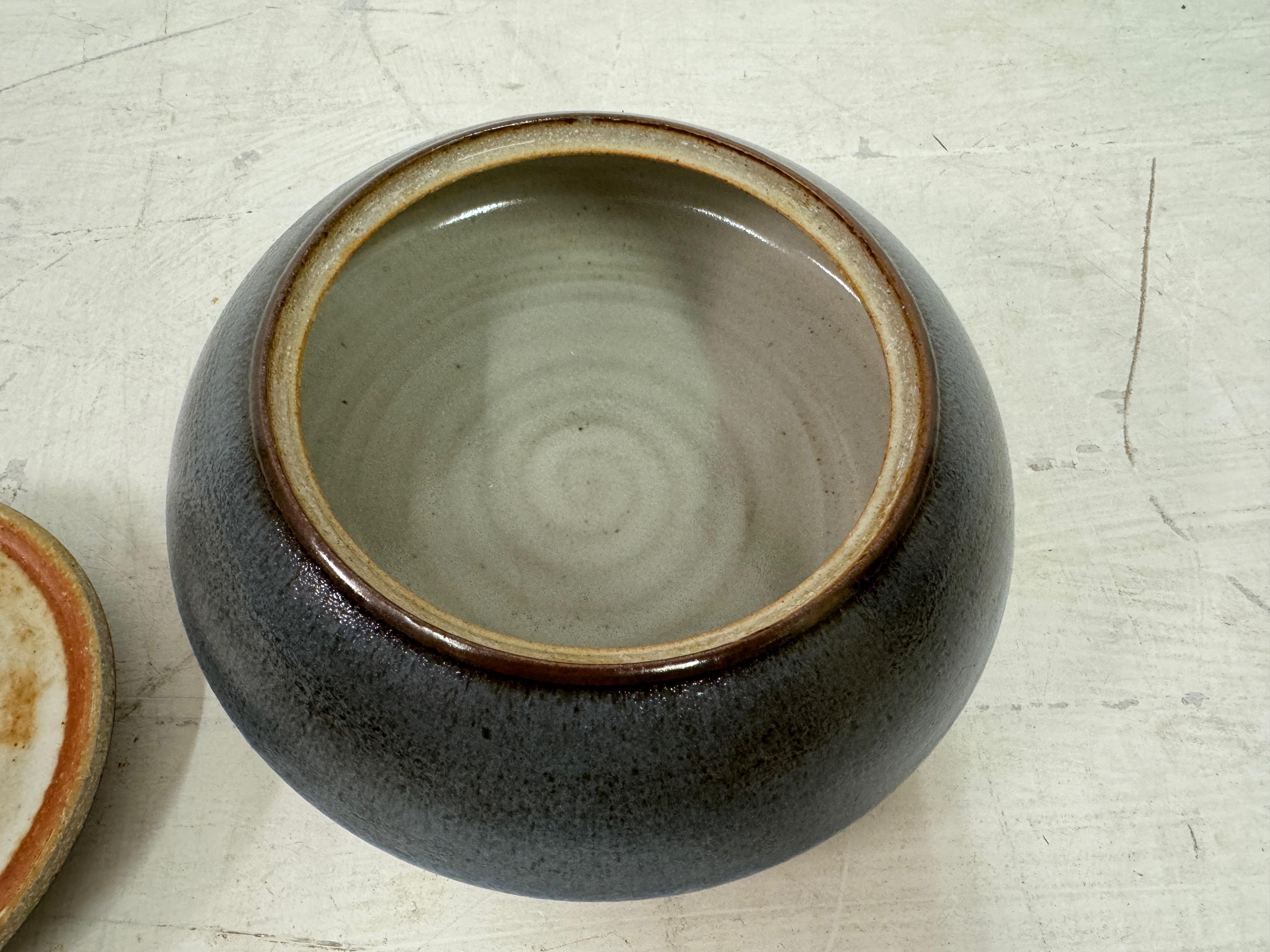20ième siècle Pot et plat en céramique des années 1960 de Nanni Valentini pour Ceramica Arcore en vente