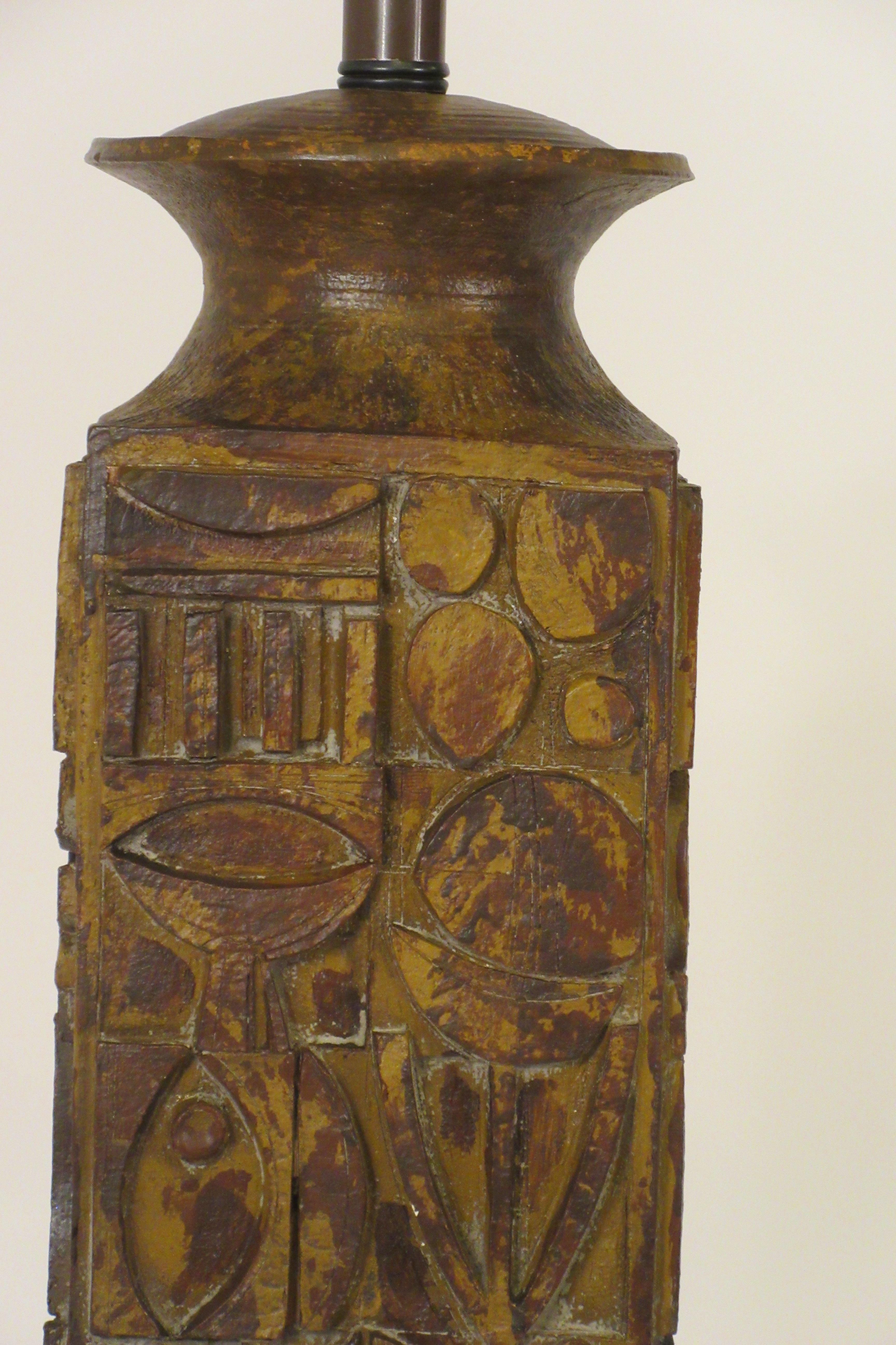 Abstrakte Keramik-Tischlampe mit Stammesmotiven aus den 1960er Jahren im Angebot 1