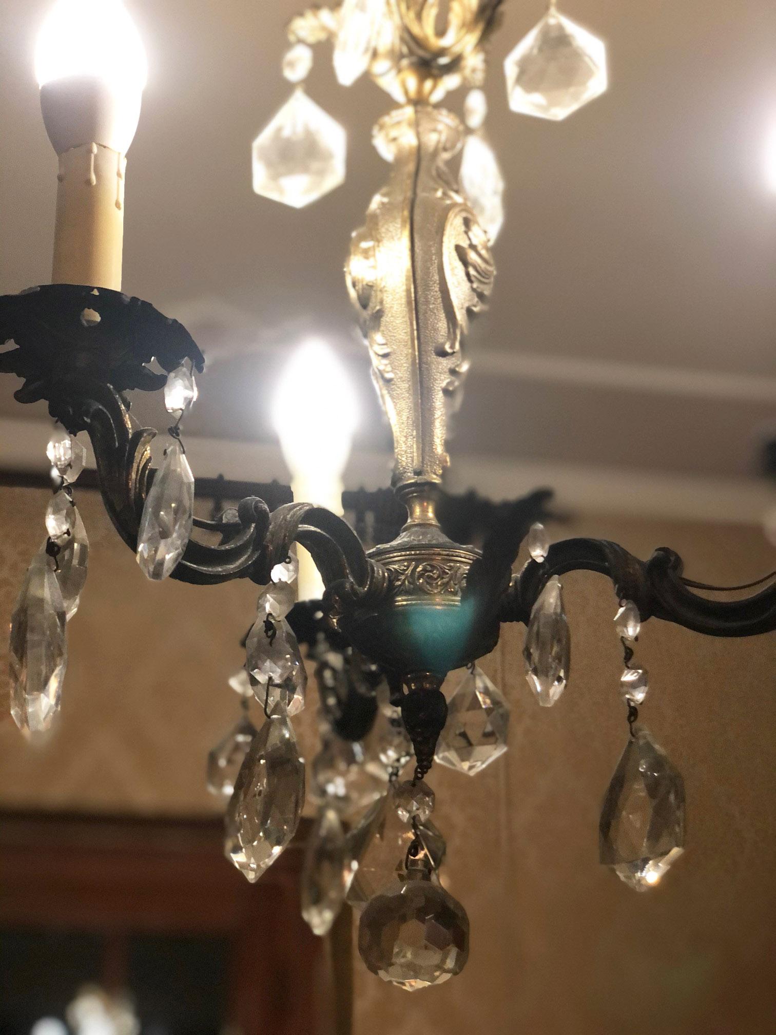 Italian 1960s Chandelier with Glass Pendants, Italy For Sale
