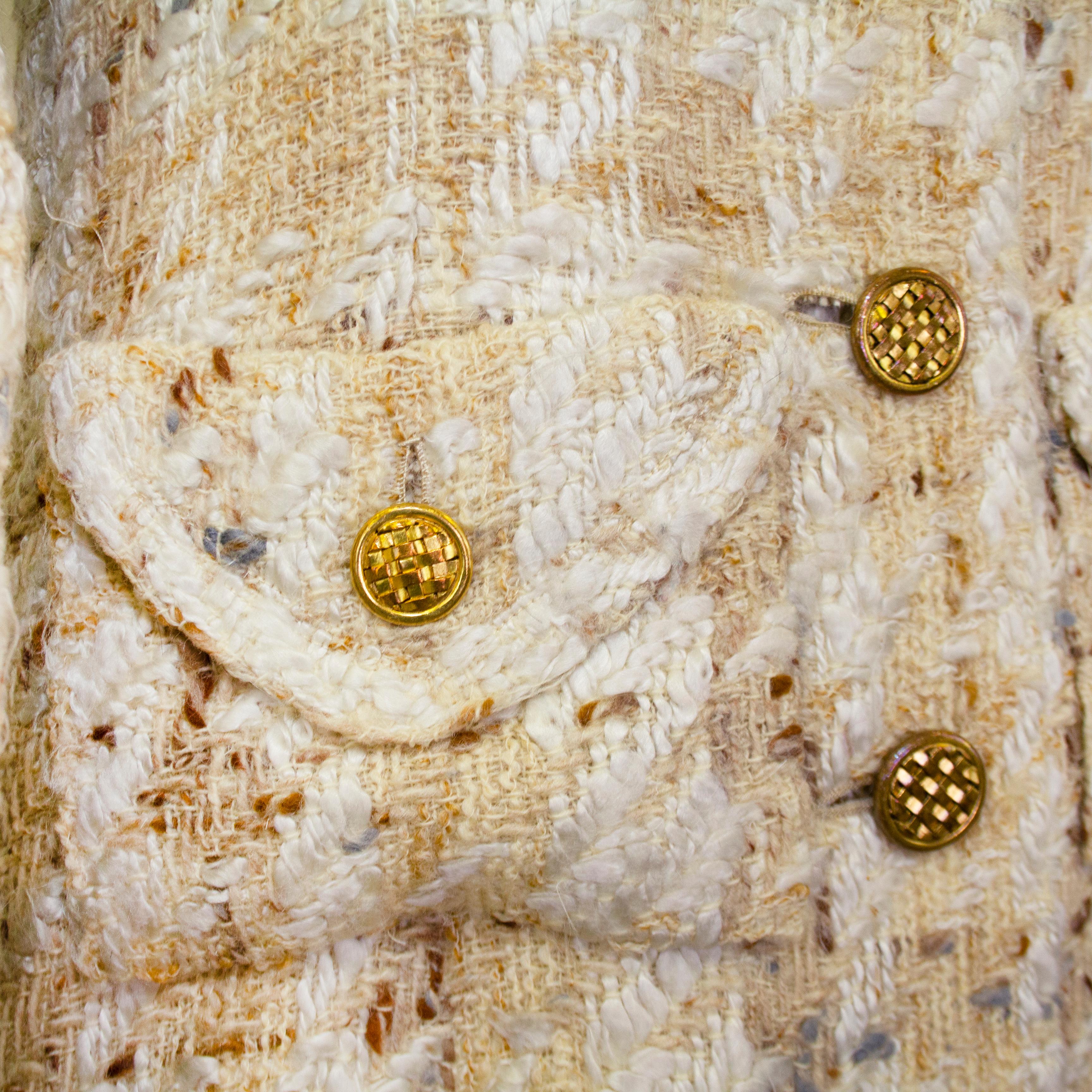 1960er Chanel Couture Mantel aus gewebter Wolle in Beige Damen im Angebot