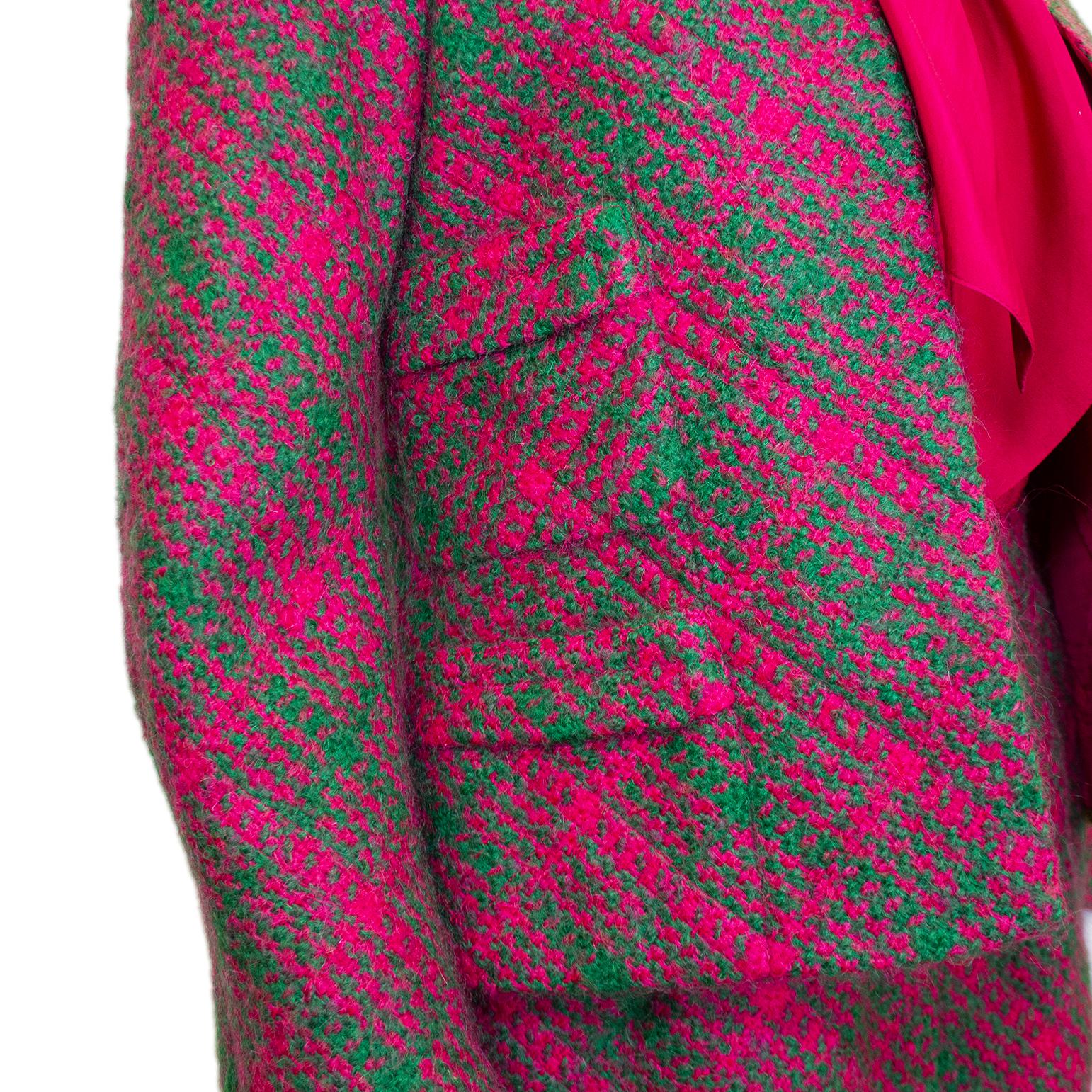1960s Chanel Haute Couture Magenta and Green Dress and Jacket Ensemble For Sale 2