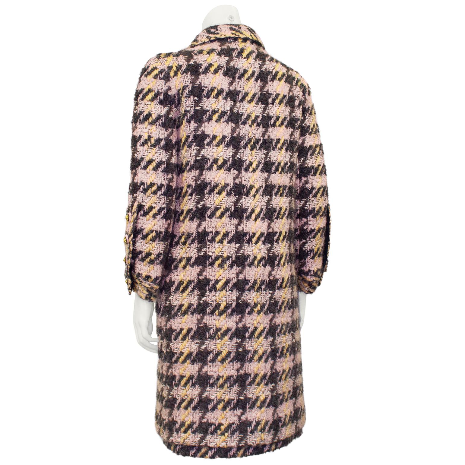 Women's 1960s Chanel Haute Couture Pink and Charcoal Grey Houndstooth 3 pc. Ensemble For Sale