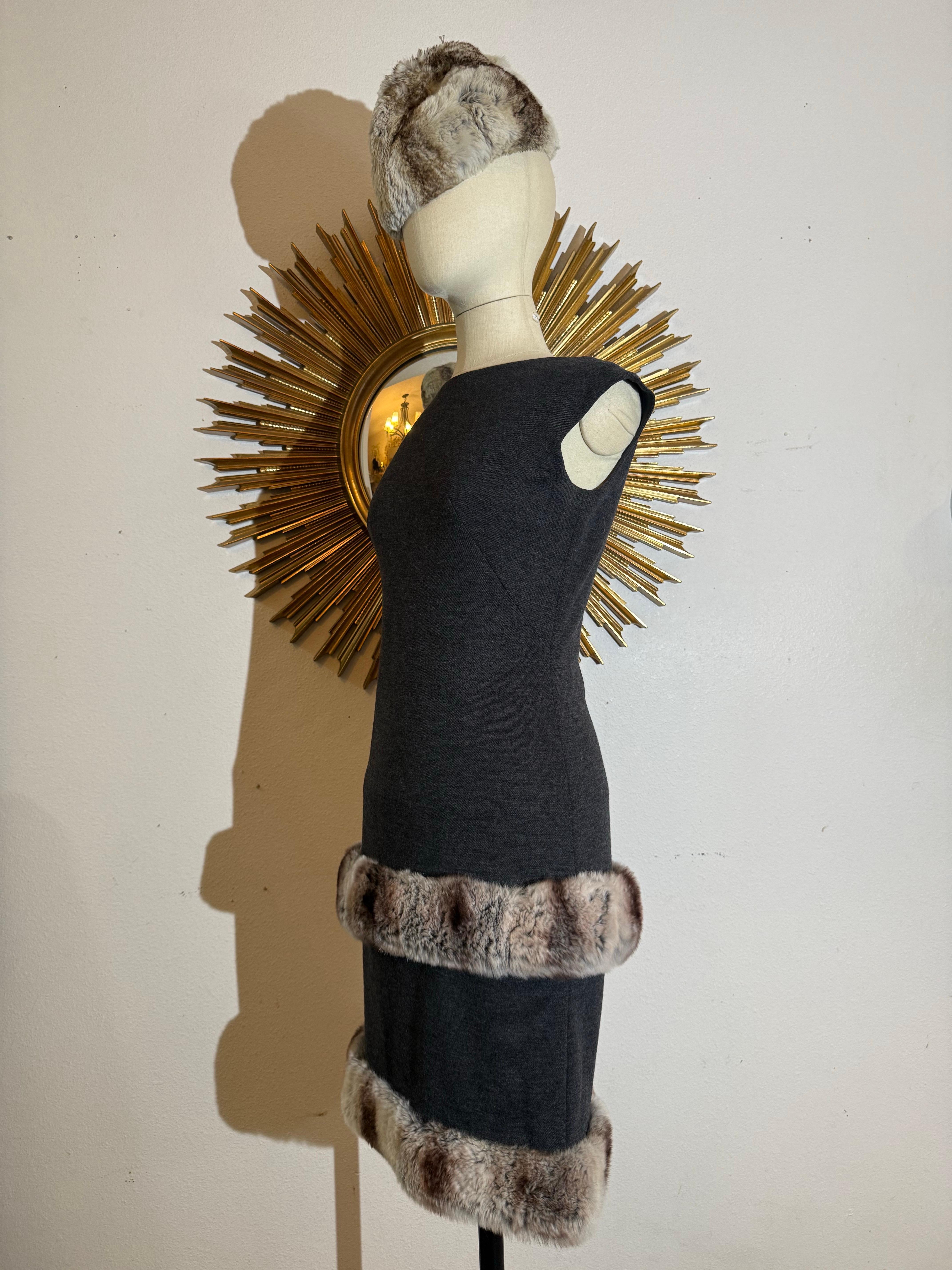 1960s Charcoal Knit Wool Dress with Tiered Chinchilla Trim & Matching Adolfo II Hat en vente 1