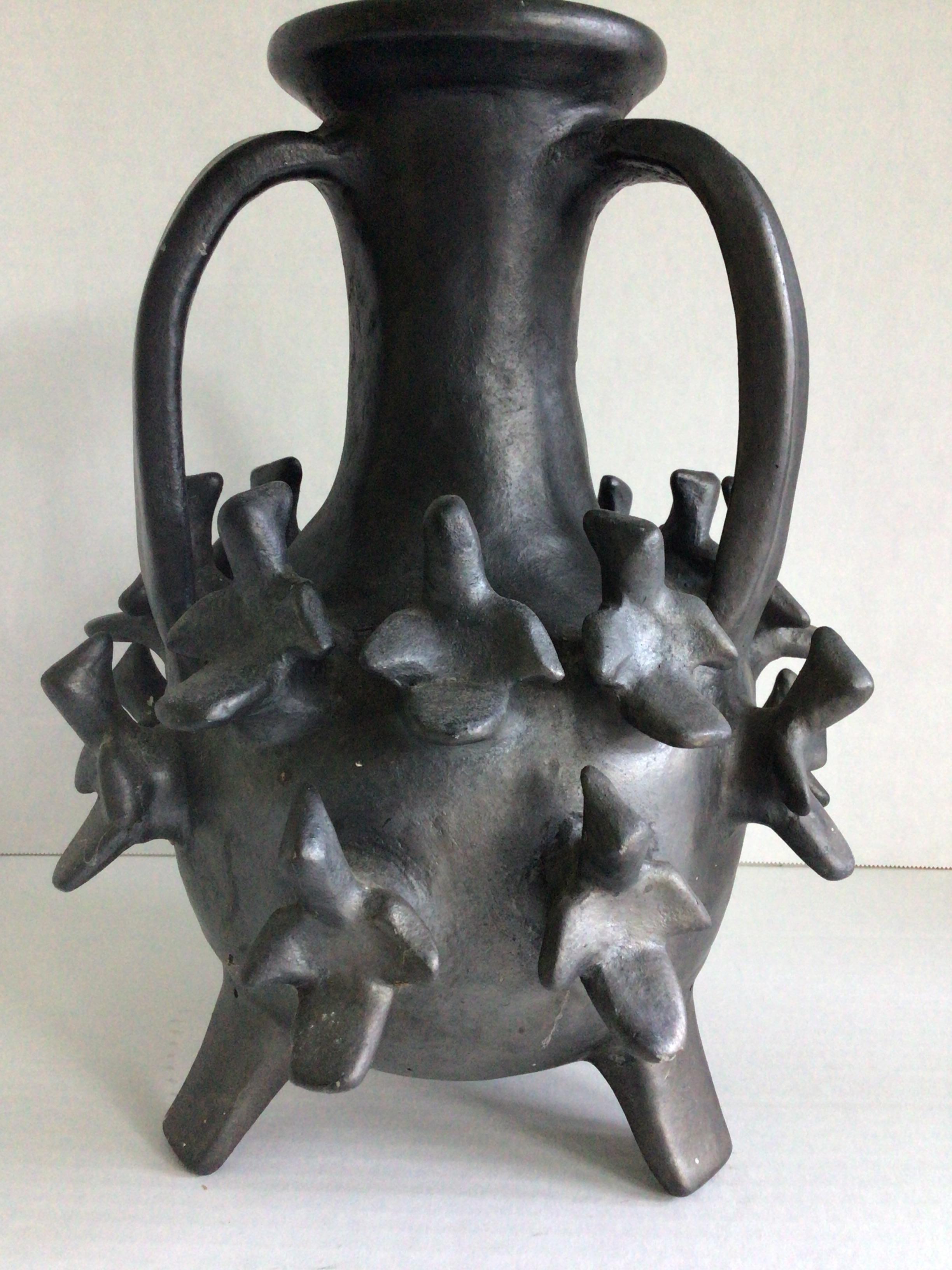 Fatto a mano Vaso in gesso carbone del 1960 con uccelli in vendita