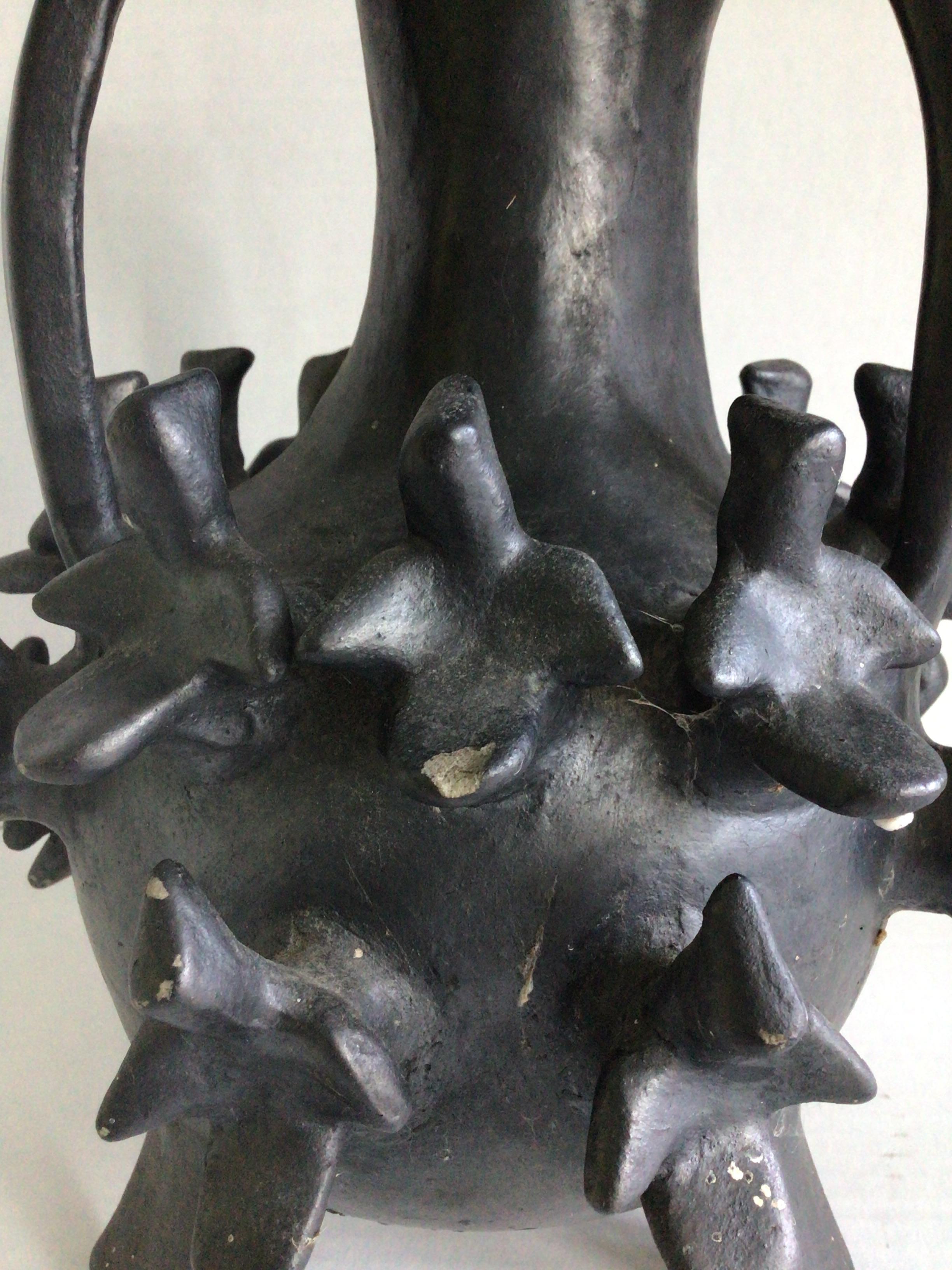 Vaso in gesso carbone del 1960 con uccelli in vendita 1