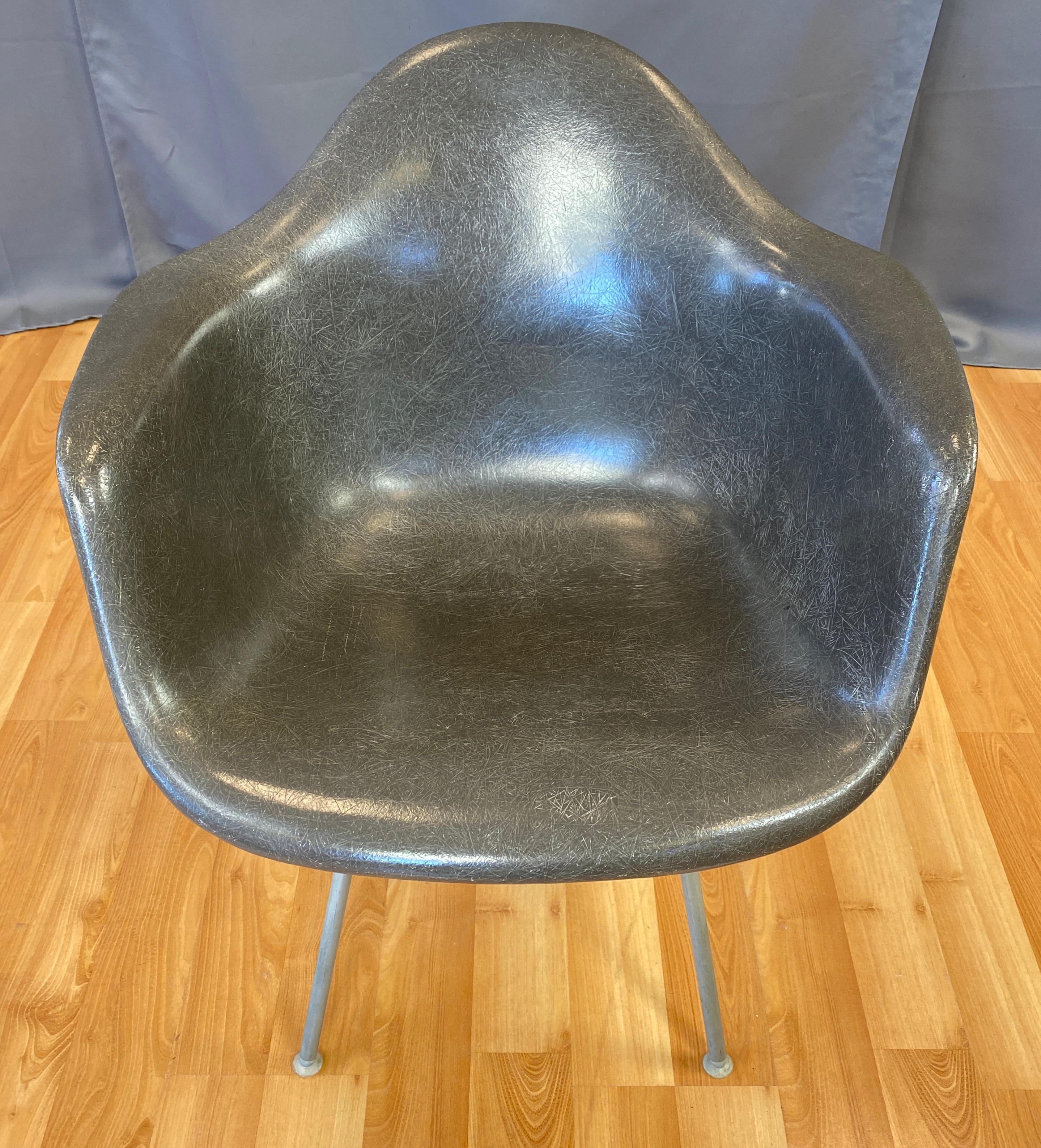 eames fiberglass shell chair