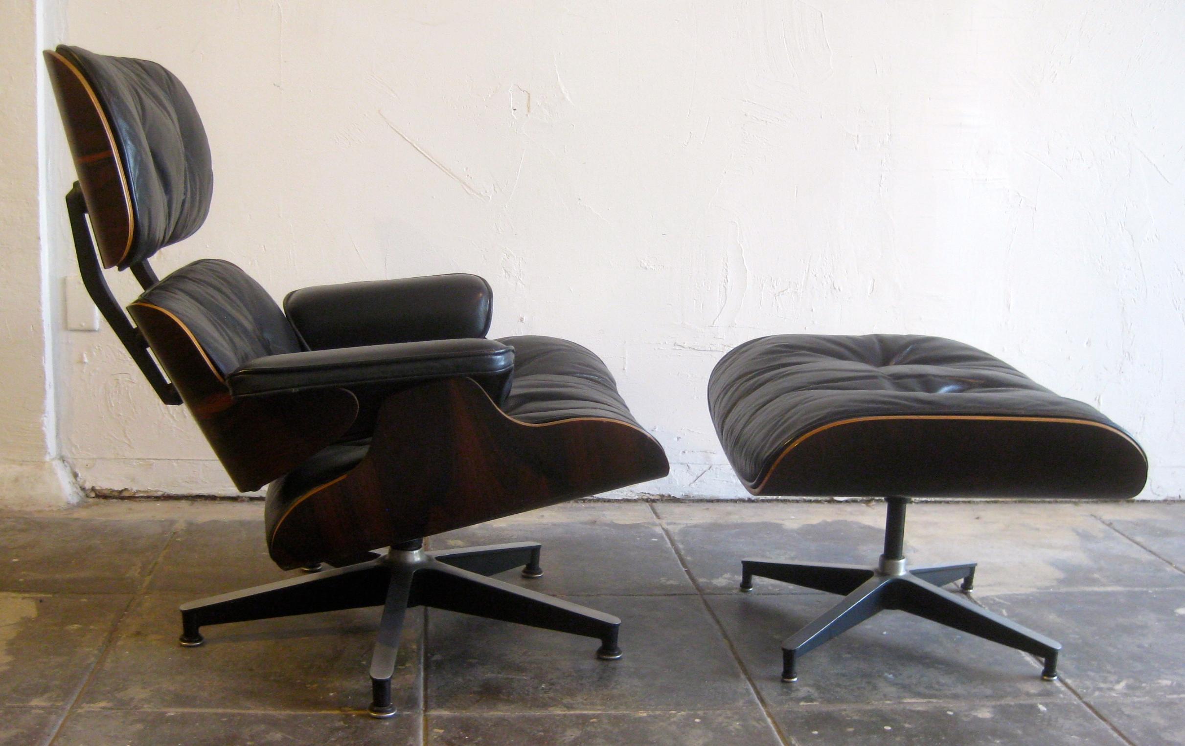 North American 1960s Charles Eames Herman Miller 670 Rosewood Lounge Chair and 671 Ottoman