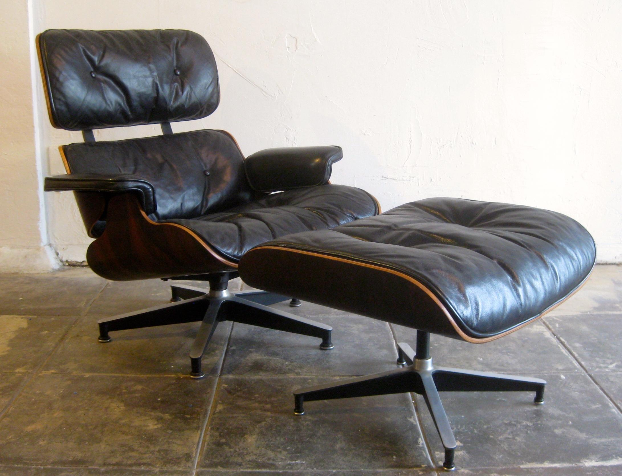 20th Century 1960s Charles Eames Herman Miller 670 Rosewood Lounge Chair and 671 Ottoman