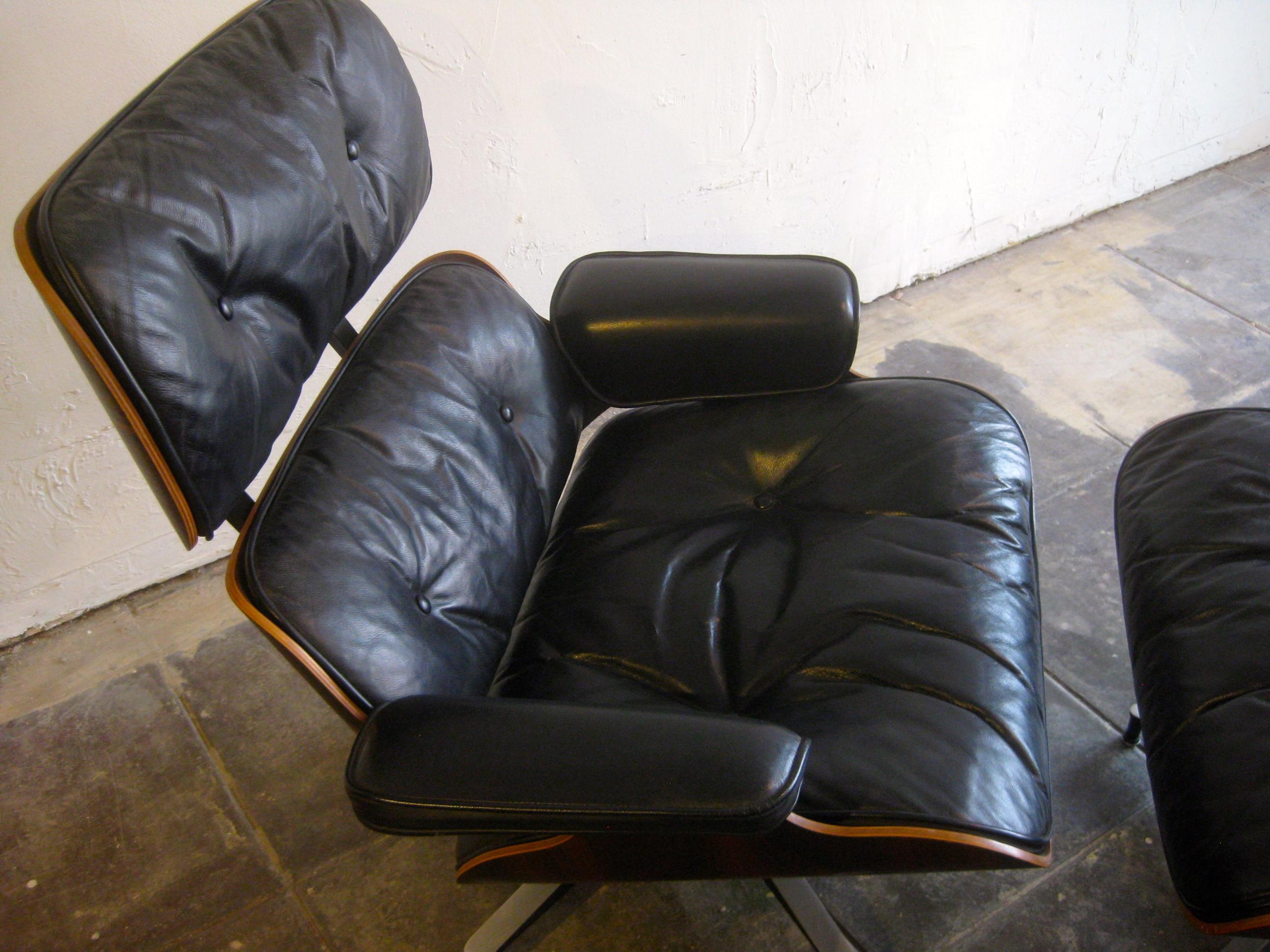 1960s Charles Eames Herman Miller 670 Rosewood Lounge Chair and 671 Ottoman 2