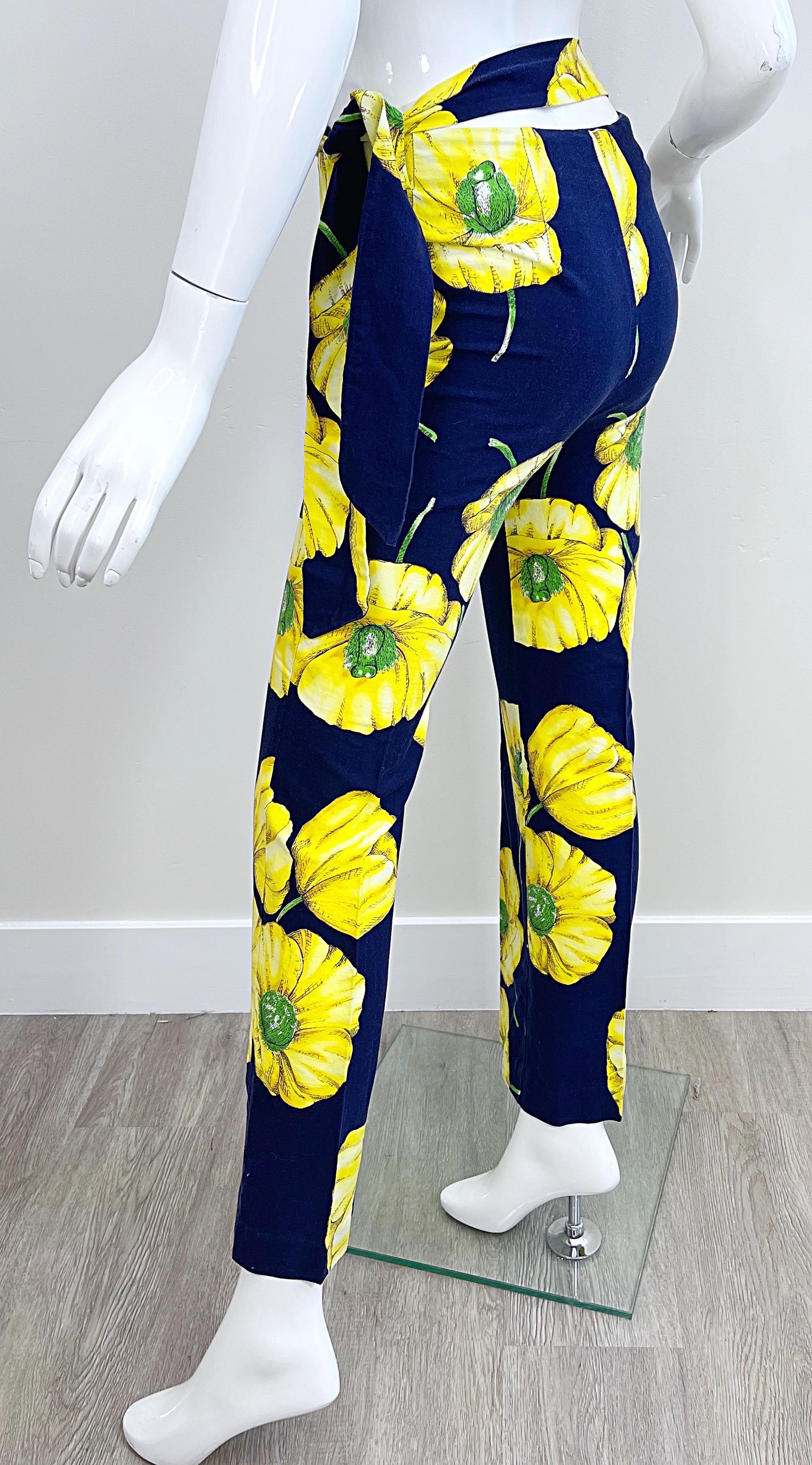 1960s Charm of Hollywood Linen Cotton Mod Flower Print Navy Yellow Flare Pants For Sale 3