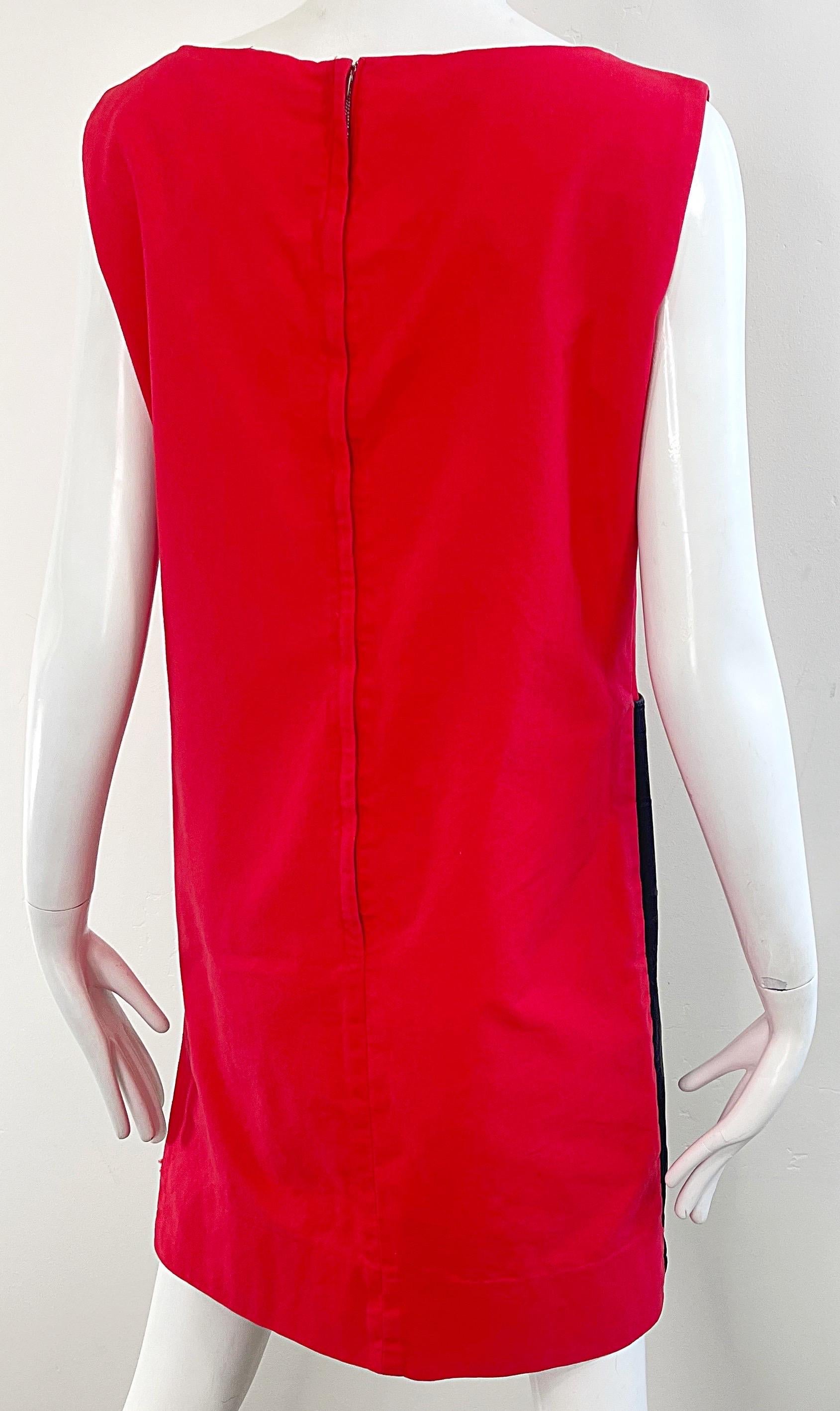 1960s Charm of Hollywood Music Notes and Piano Red Black Cotton Shift Dress 60s For Sale 2