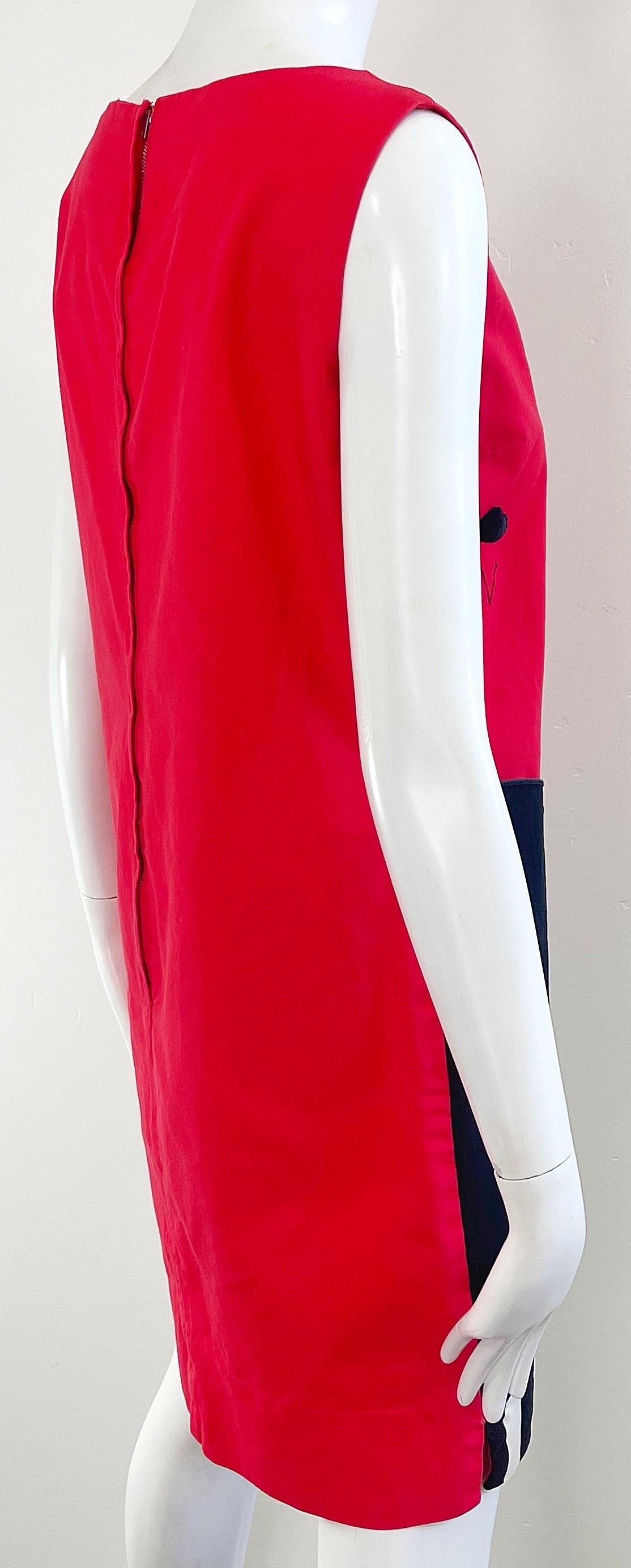 1960s Charm of Hollywood Music Notes and Piano Red Black Cotton Shift Dress 60s For Sale 5