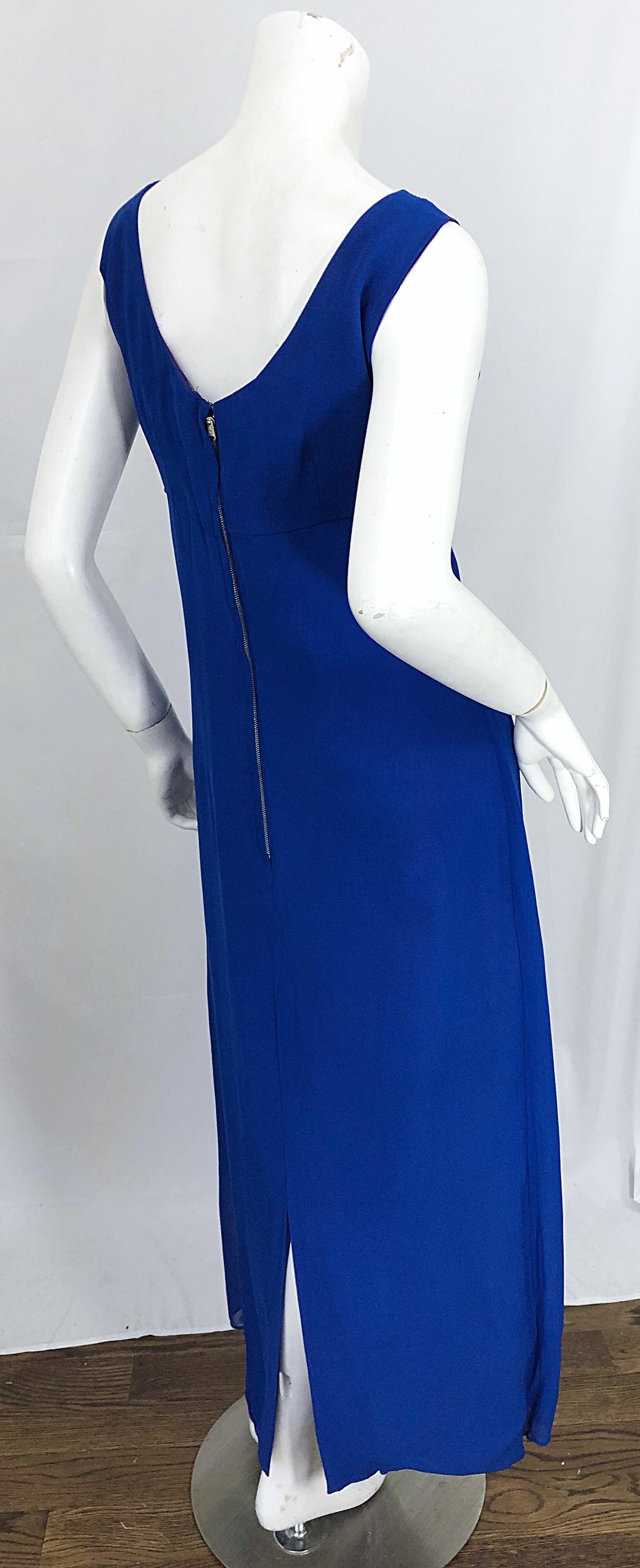 Bleu Charmont - Robe longue en mousseline de soie bleu royal à paillettes - Modèle des années 1960 en vente