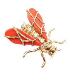 1960s Chaumet Paris Red Coral Diamond Bee Yellow Gold Pin Brooch