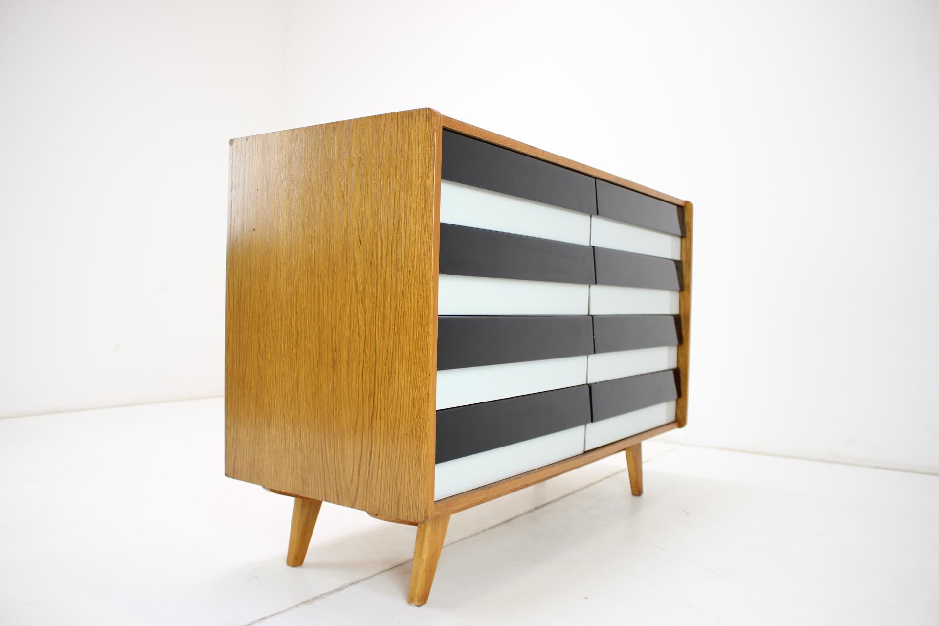 Mid-Century Modern Commode des années 1960 par Jiří Jiroutek, Tchécoslovaquie en vente