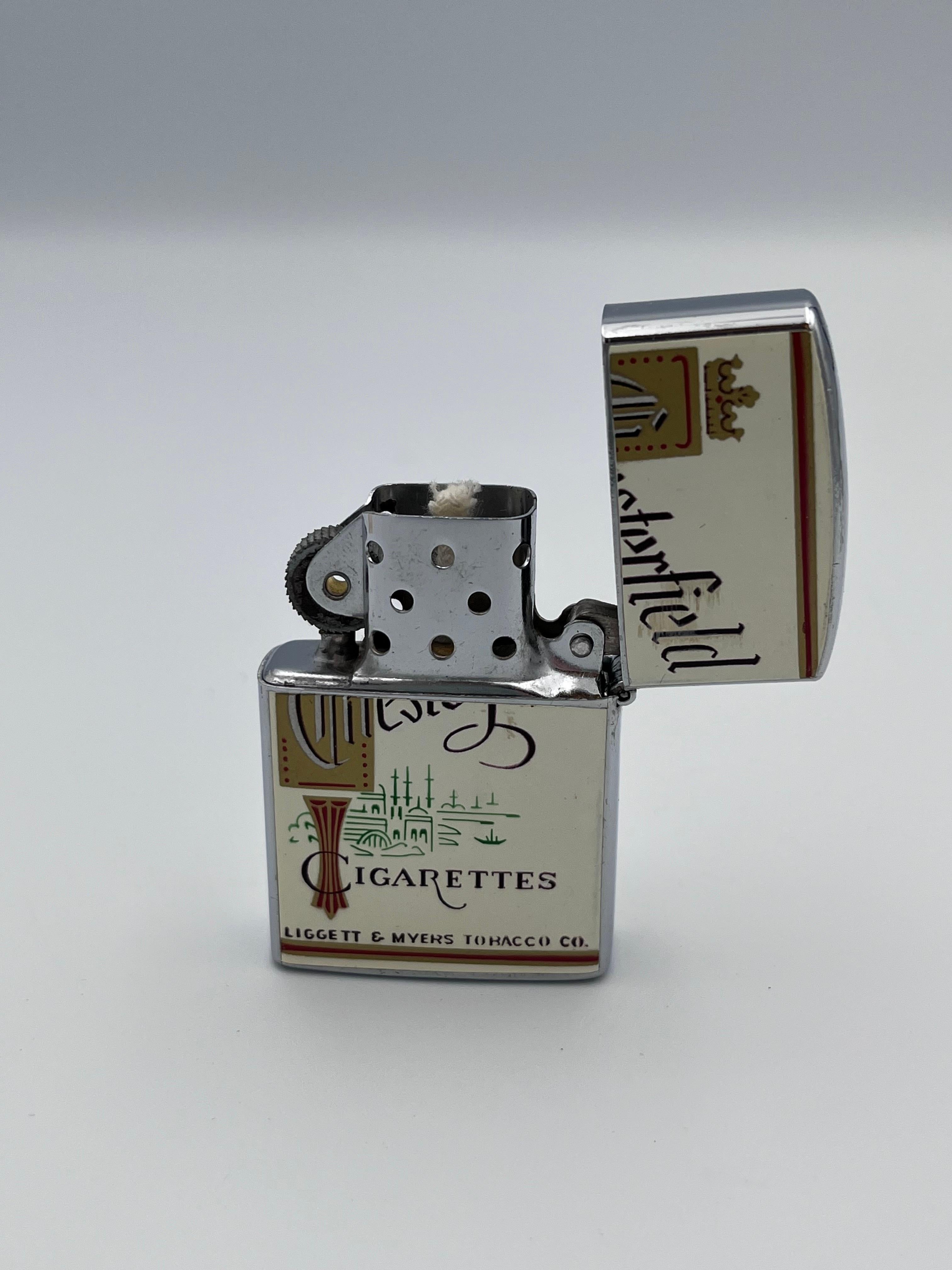 Accendino Chesterfield del 1960 in scatola originale con documenti di Continental Merch. Co In condizioni buone in vendita a Red Lion, PA