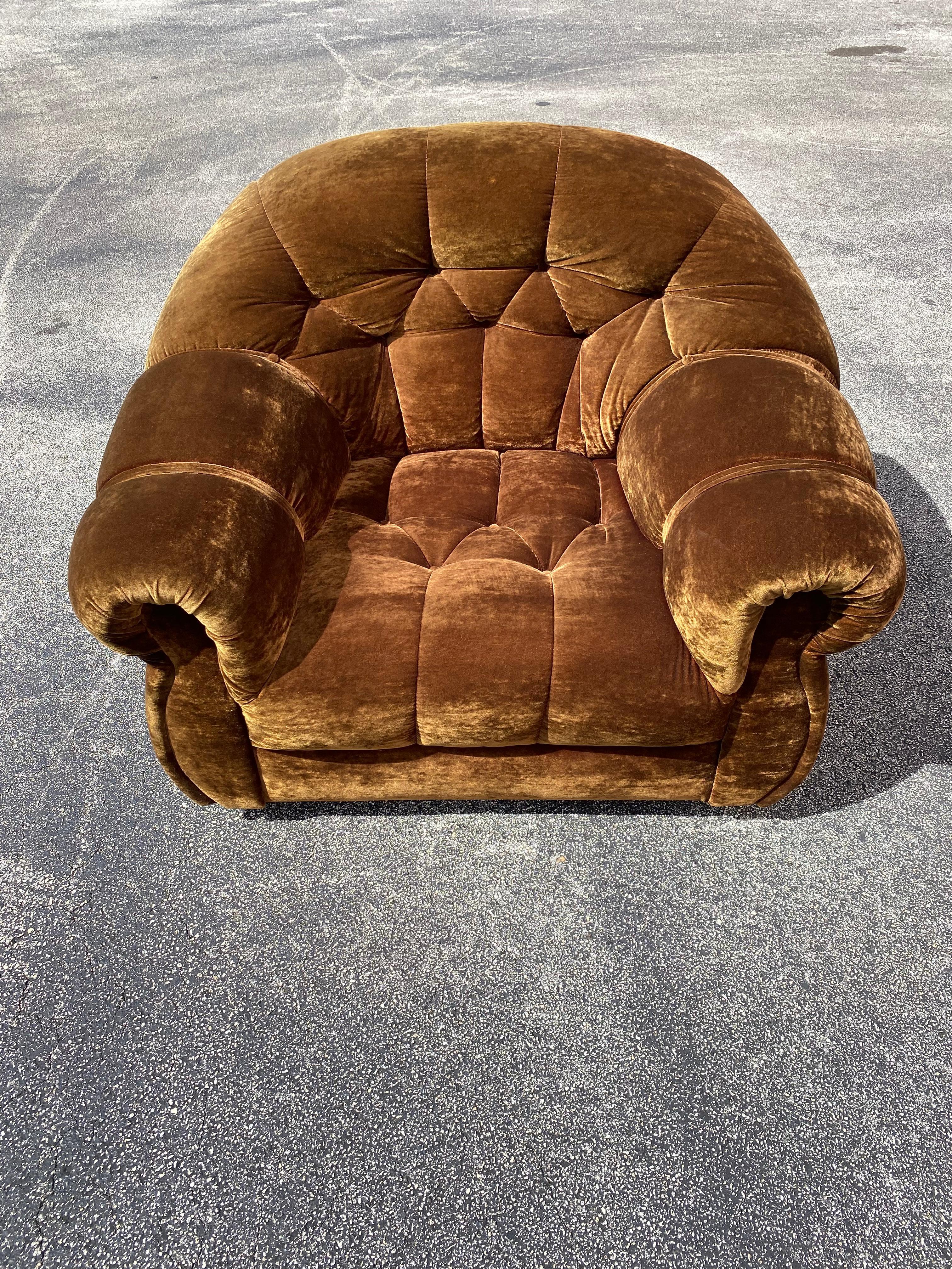 1960s Chesterfield Tufted Silk Velvet Sofa Loveseat Chair on Castors, Set of 3 For Sale 9