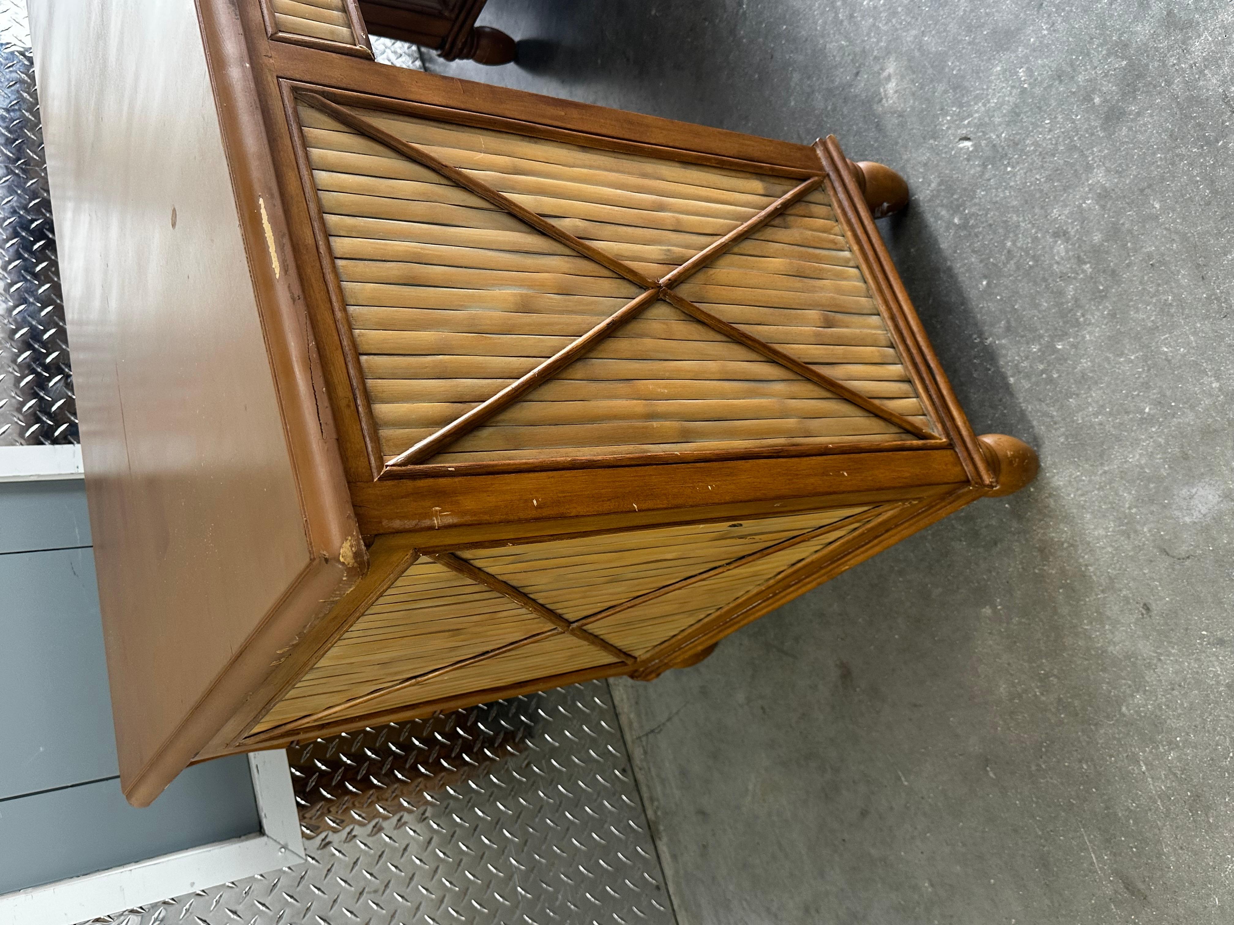Scrivania Chevron in bambù e rattan Wood del 1960 in vendita 8