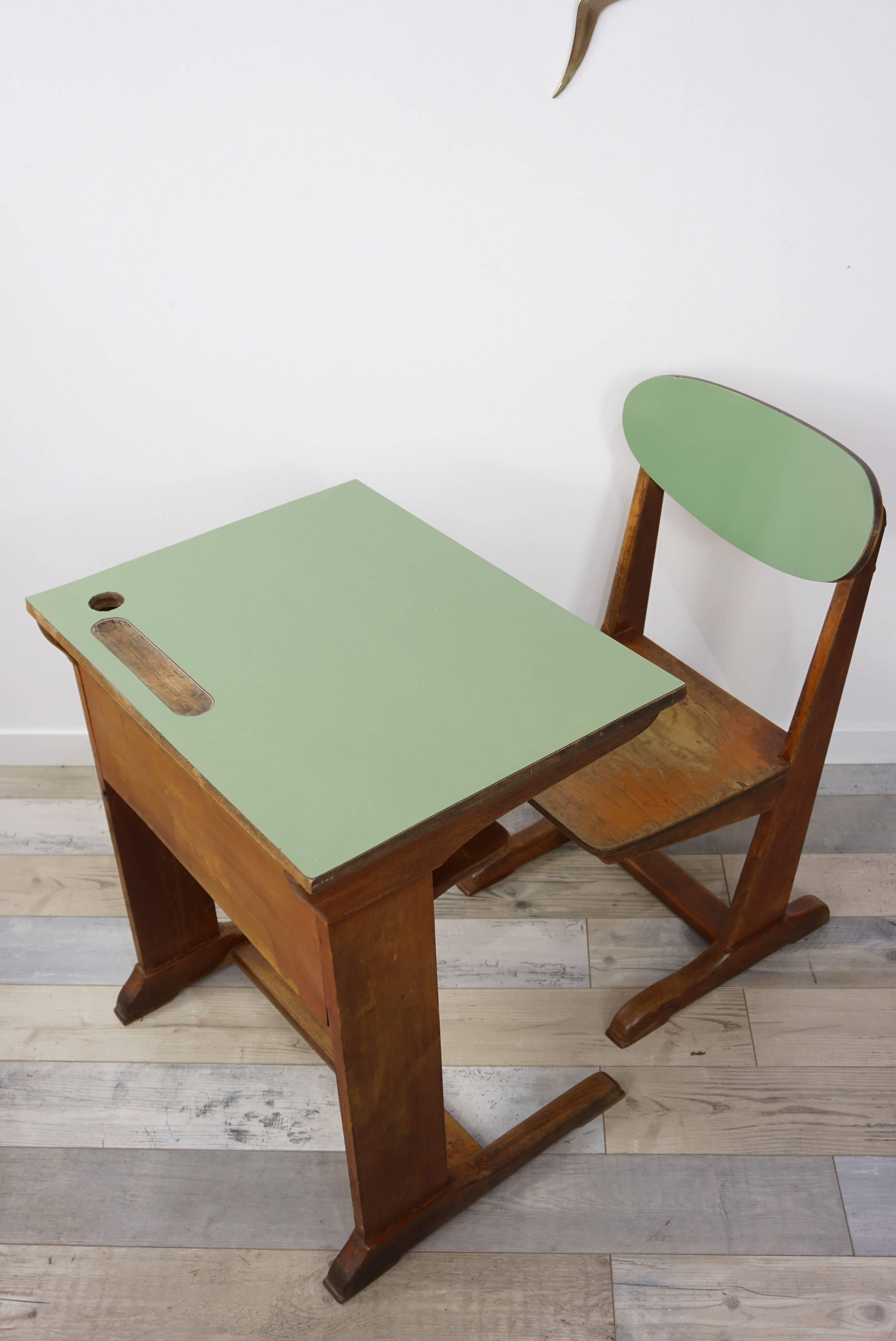 1960s Child Wooden Desk and Matching Chair by Casala In Excellent Condition In Tourcoing, FR