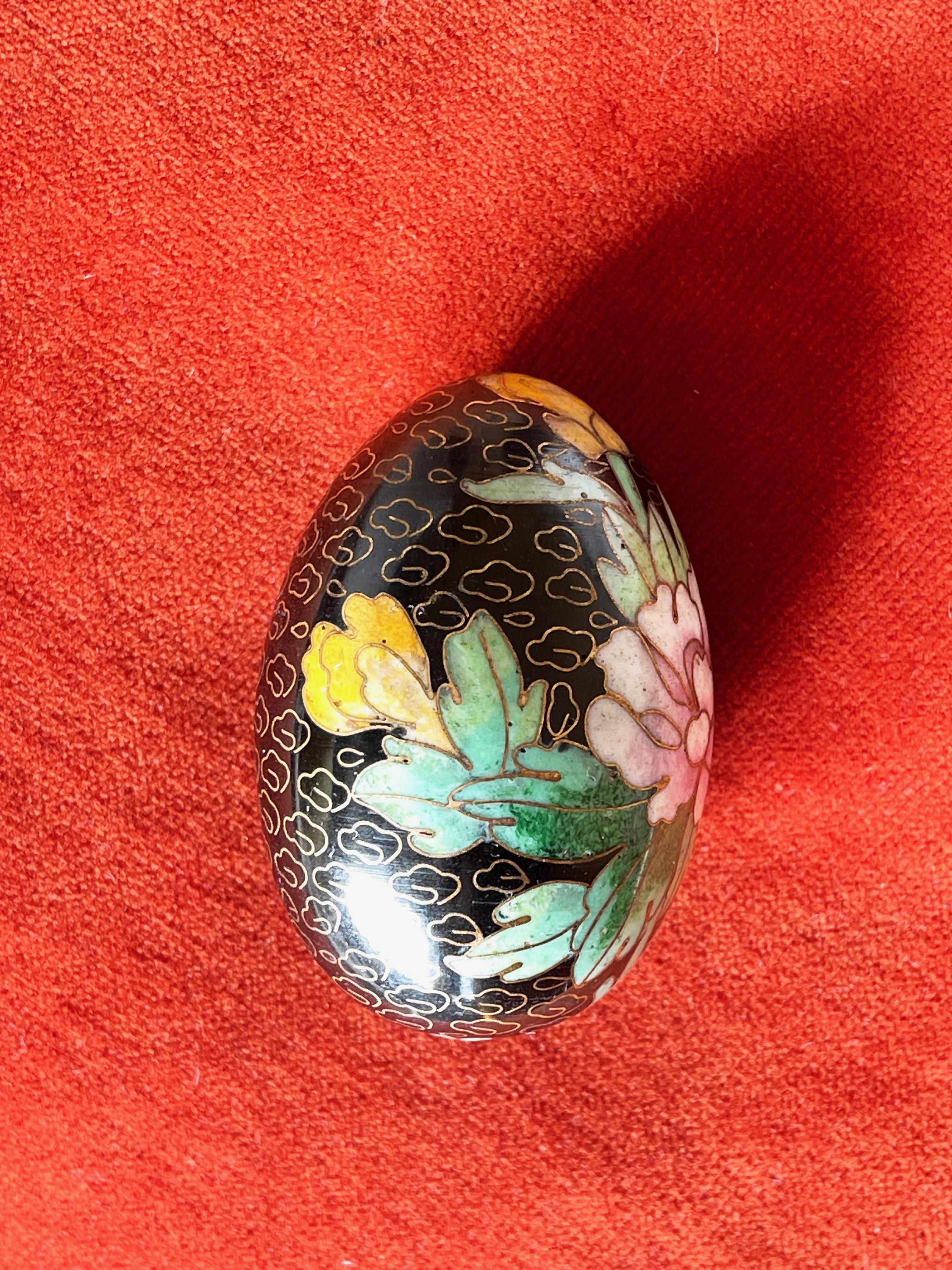 Brass 1960s Chinese Cloisonné Egg Black Enamel Inlay Chrysanthemum & Butterflies For Sale