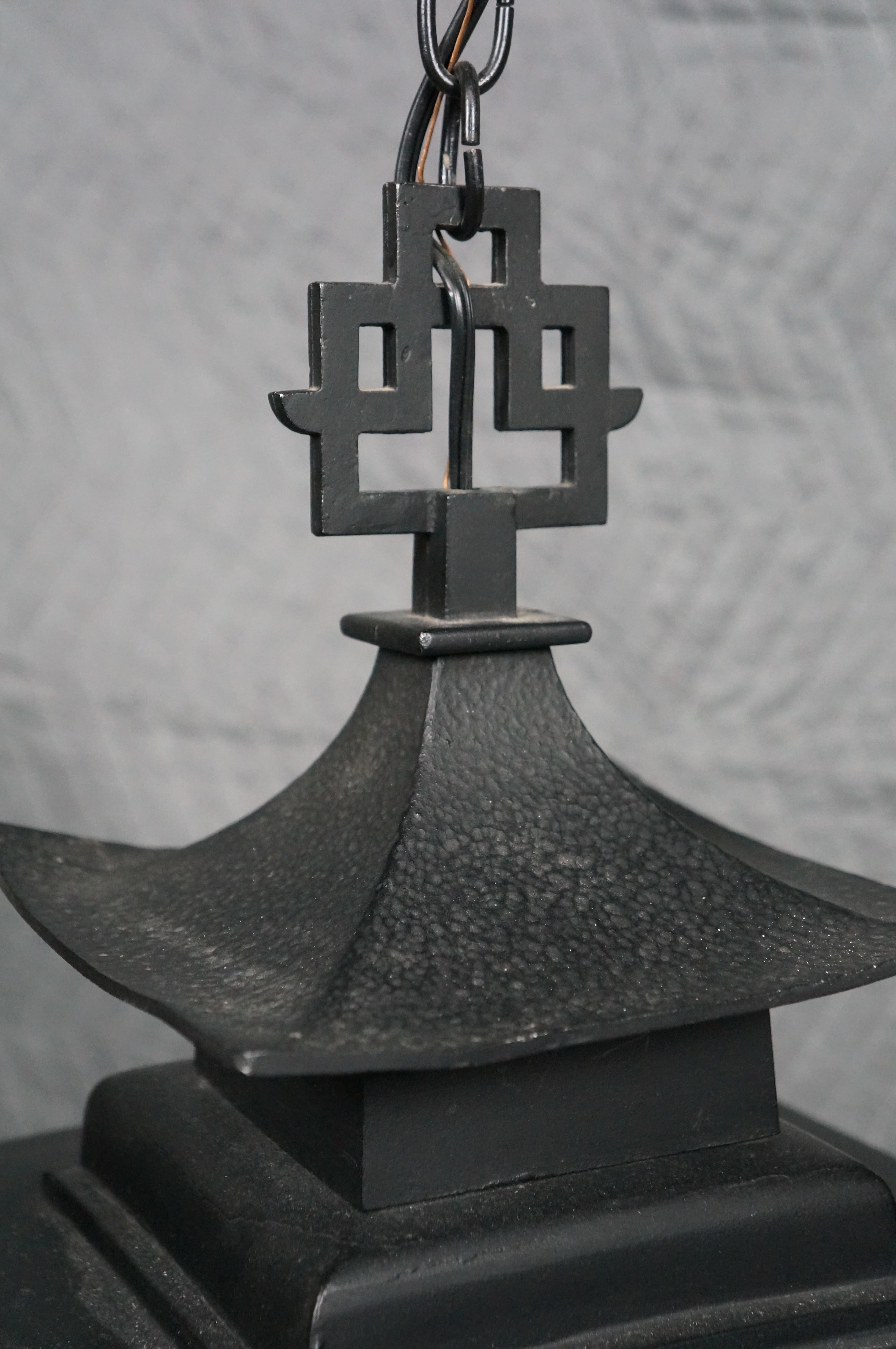 1960s Chinese Pagoda Hanging Lantern Pendant Light Chinoiserie Chandelier For Sale 2