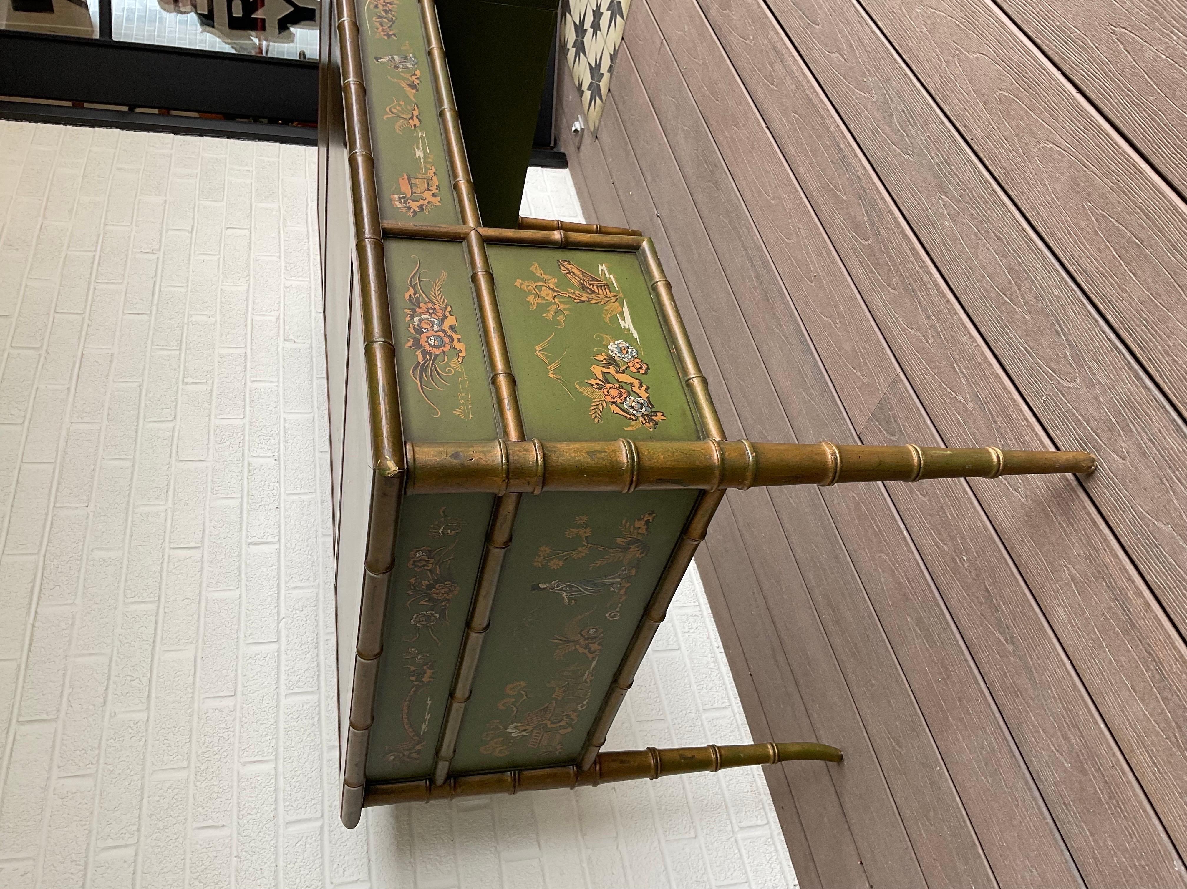 1960s Chinoiserie Desk from Drexel Heritage  4