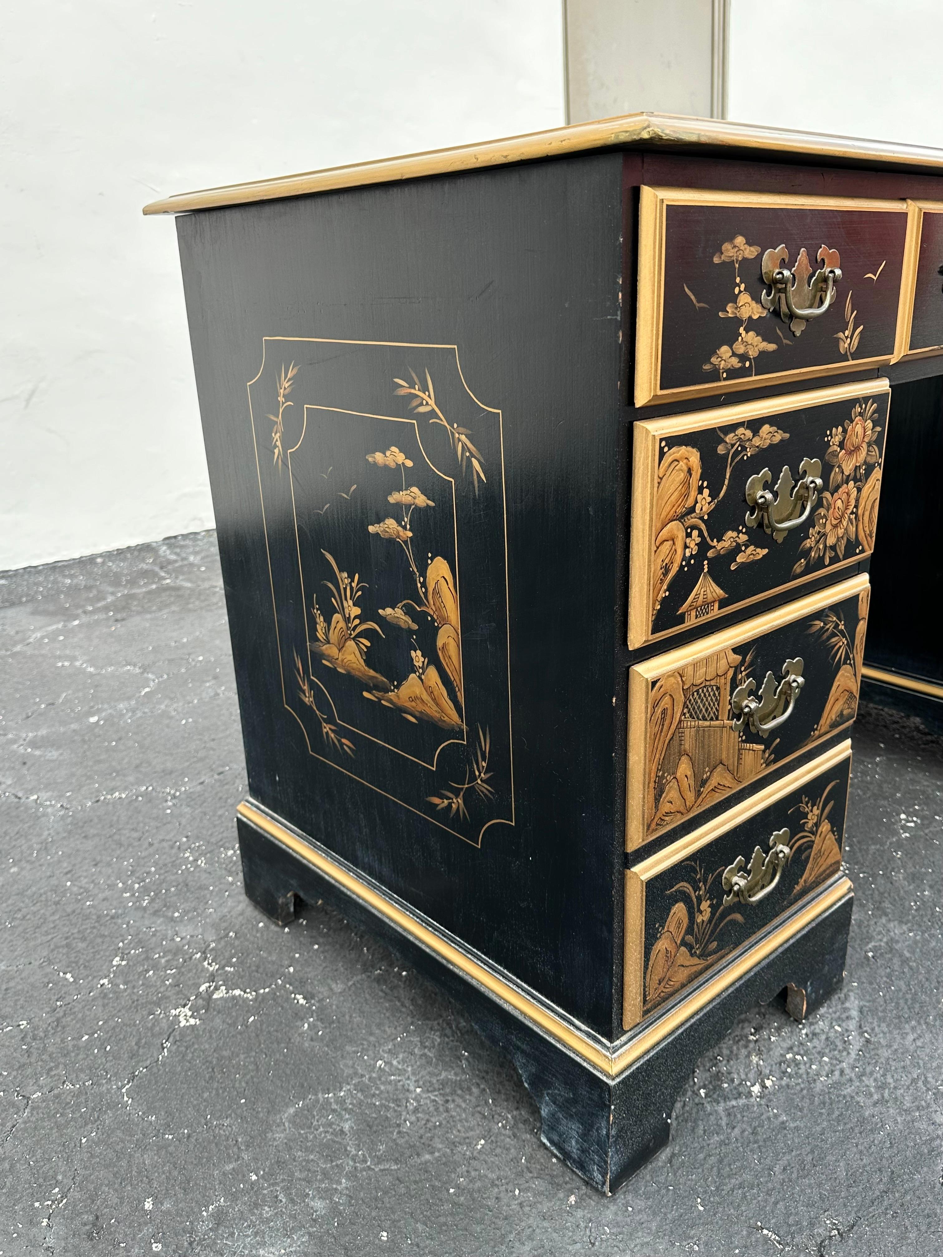 1960s Chinoiserie Hand Painted Black and Gold Wood Desk For Sale 5