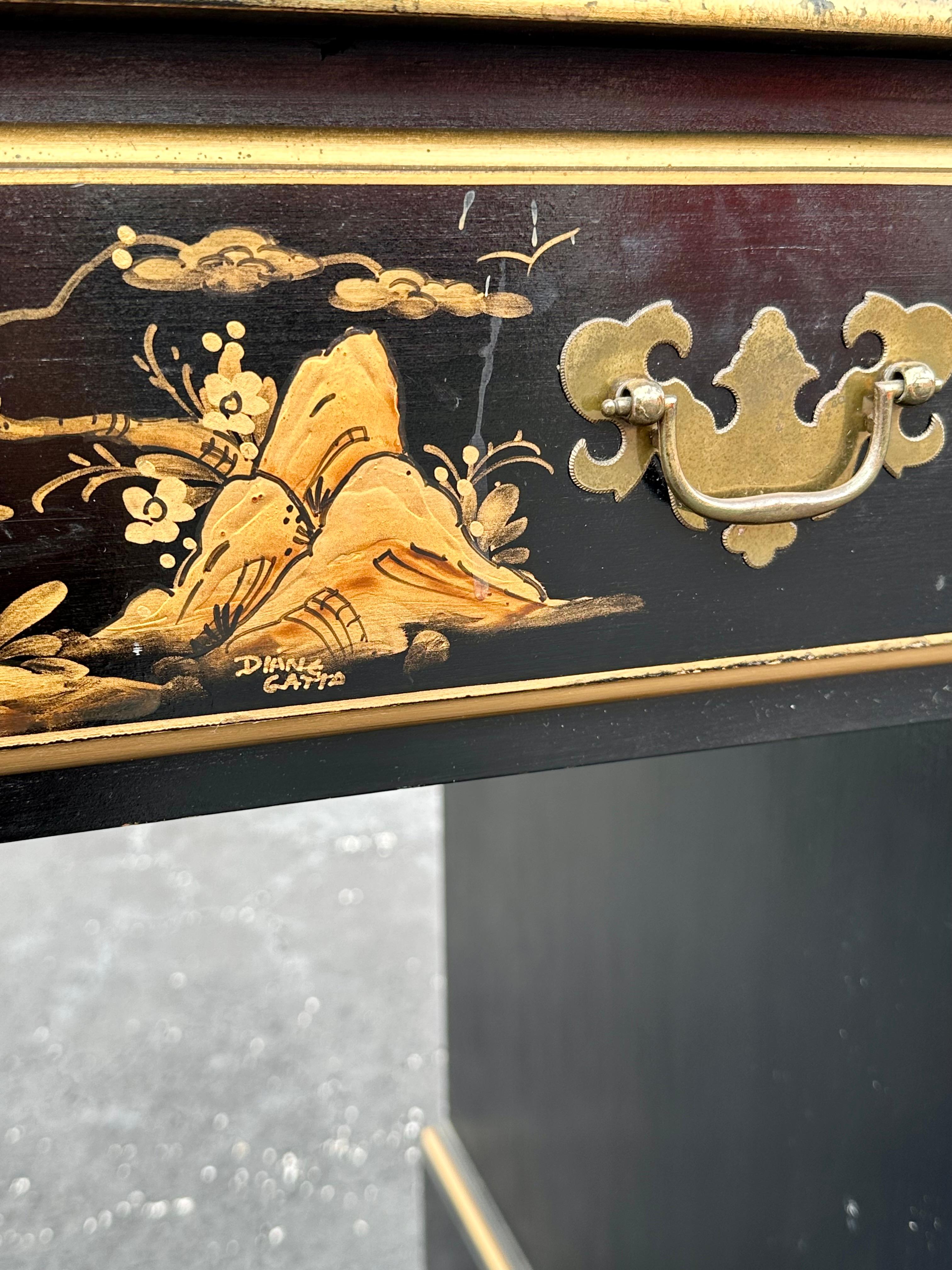 1960s Chinoiserie Hand Painted Black and Gold Wood Desk For Sale 10