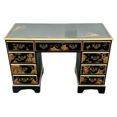 Escritorio Chinoiserie de los 60 pintado a mano en madera negra y dorada