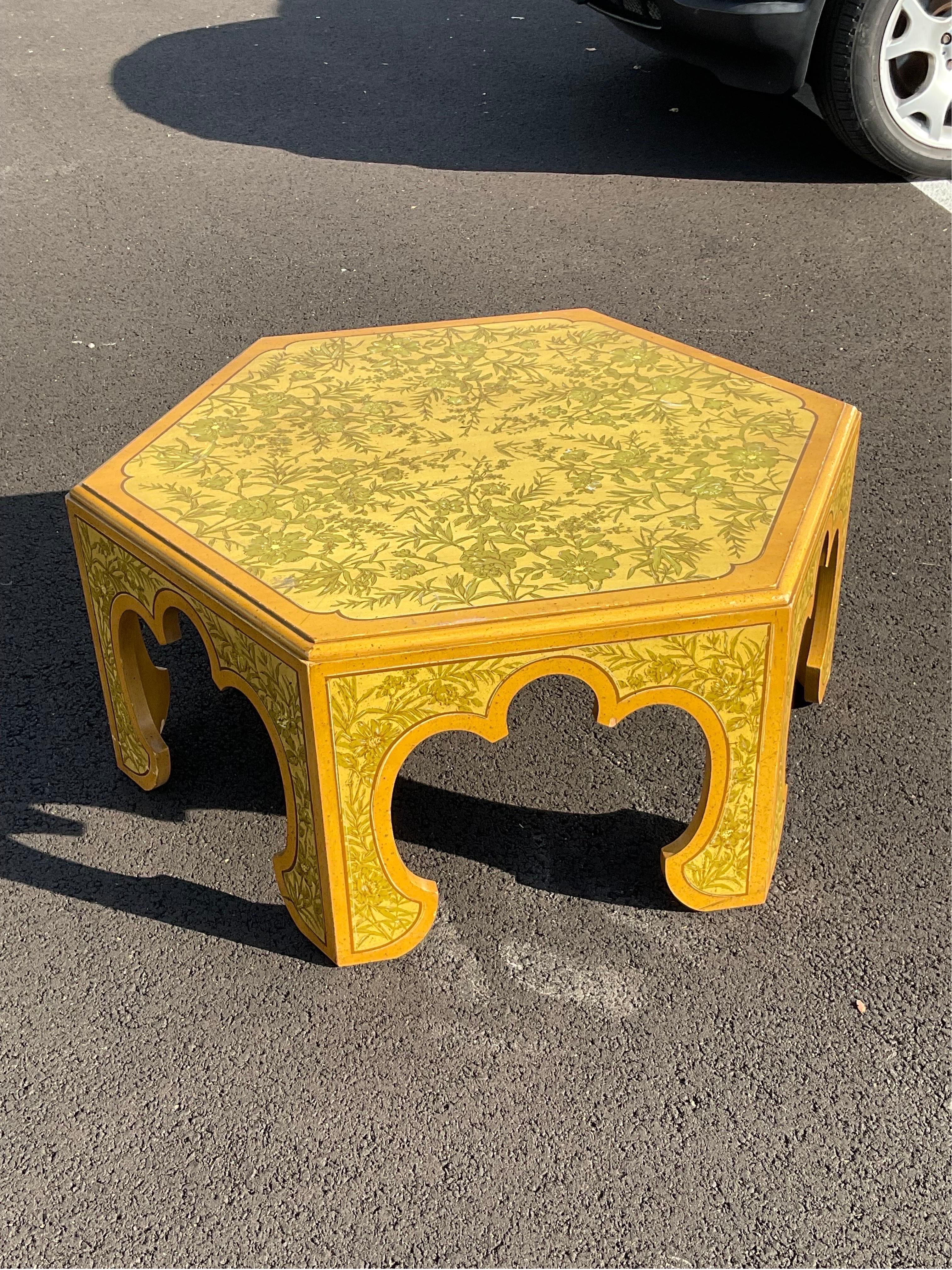 Hand-Painted 1960s Chinoiserie Midcentury Hand Painted Cocktail Table For Sale