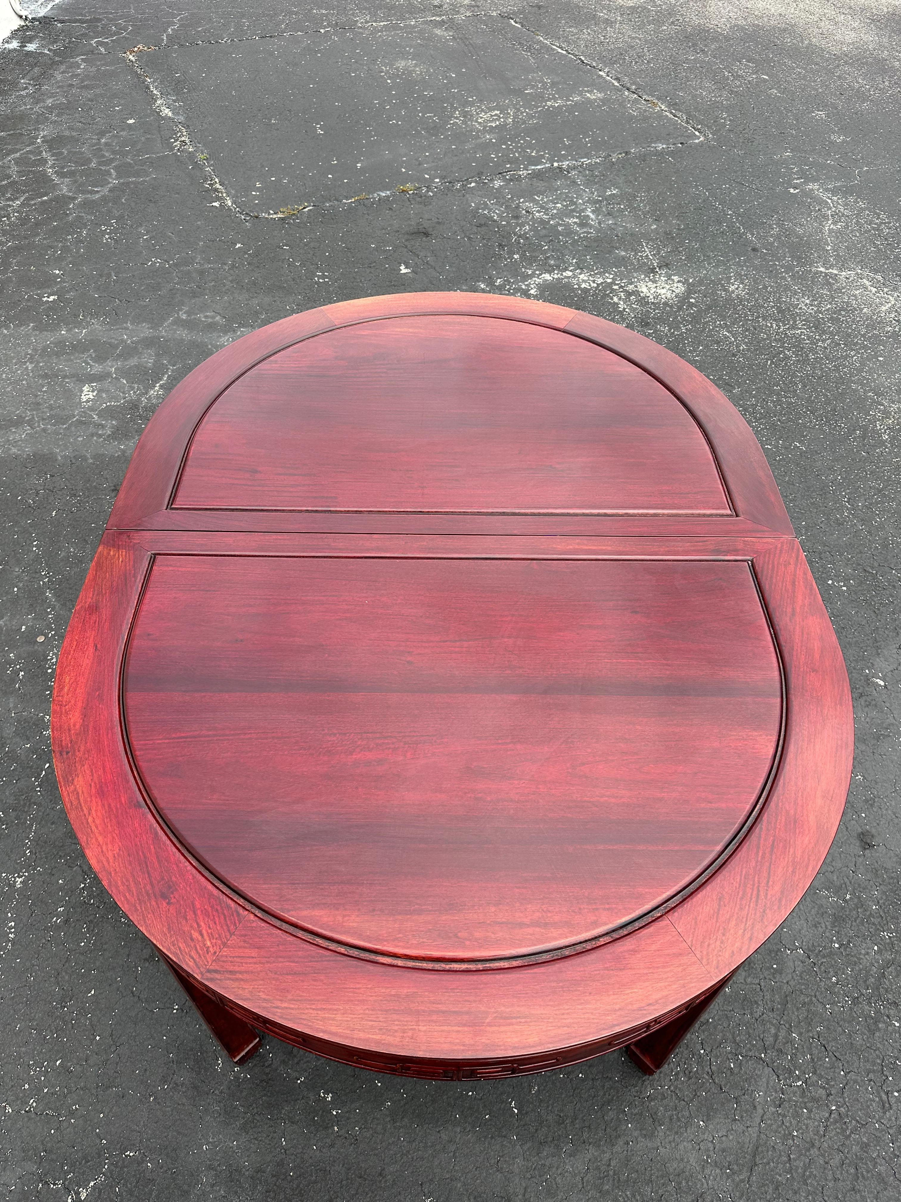 1960 Chinoiserie Table de salle à manger ovale à rallonge, style Ming 5 chaises, ensemble de 6 en vente 5