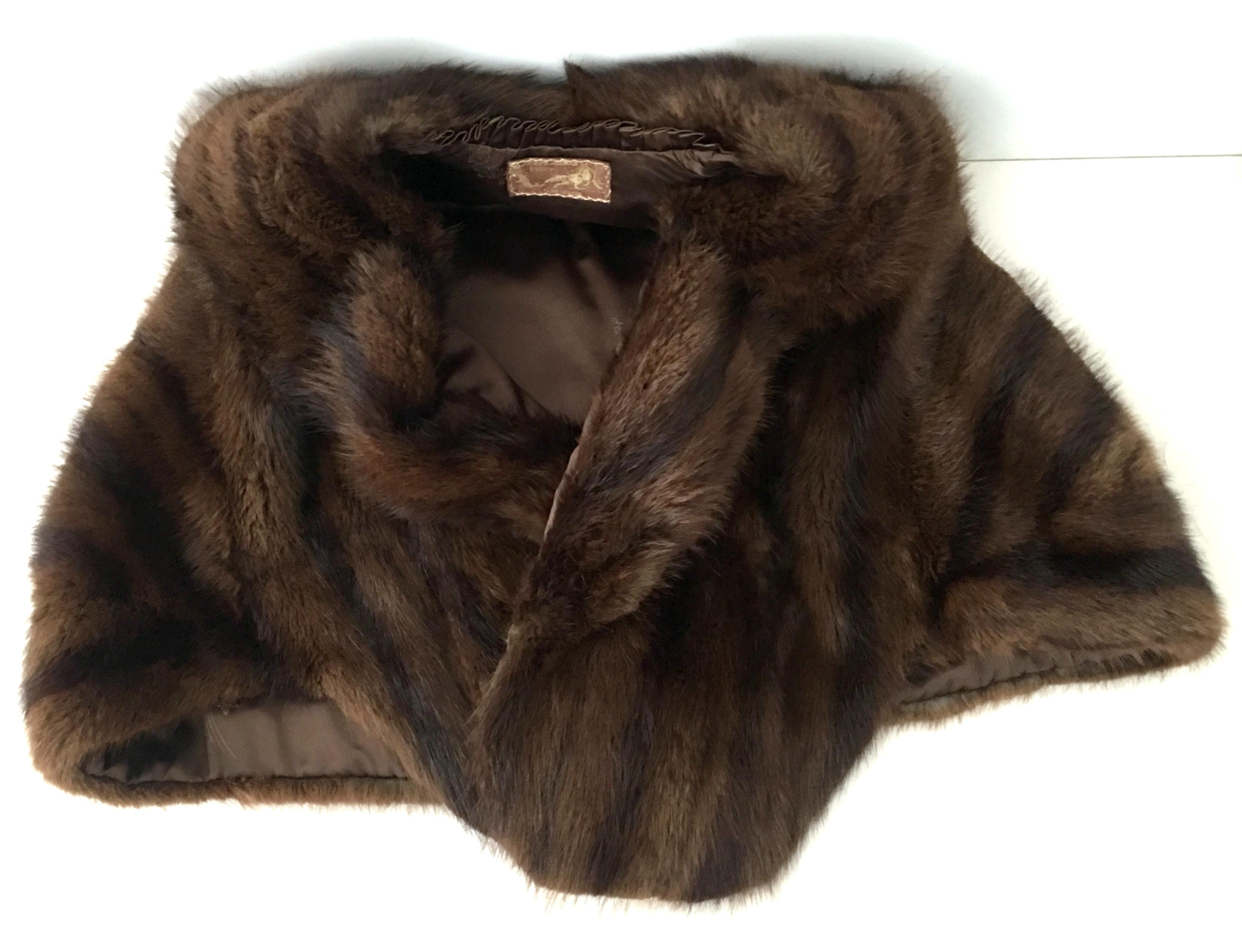 1960'S Chocolate & Black Mink Fur Capelet By, Joseph Noonan Furs In Good Condition For Sale In West Palm Beach, FL