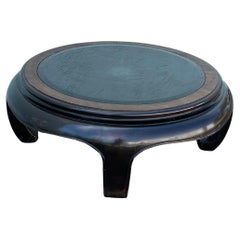 1960er Jahre Chow Legs Runder Couchtisch mit schwarzer Glaseinsatzplatte