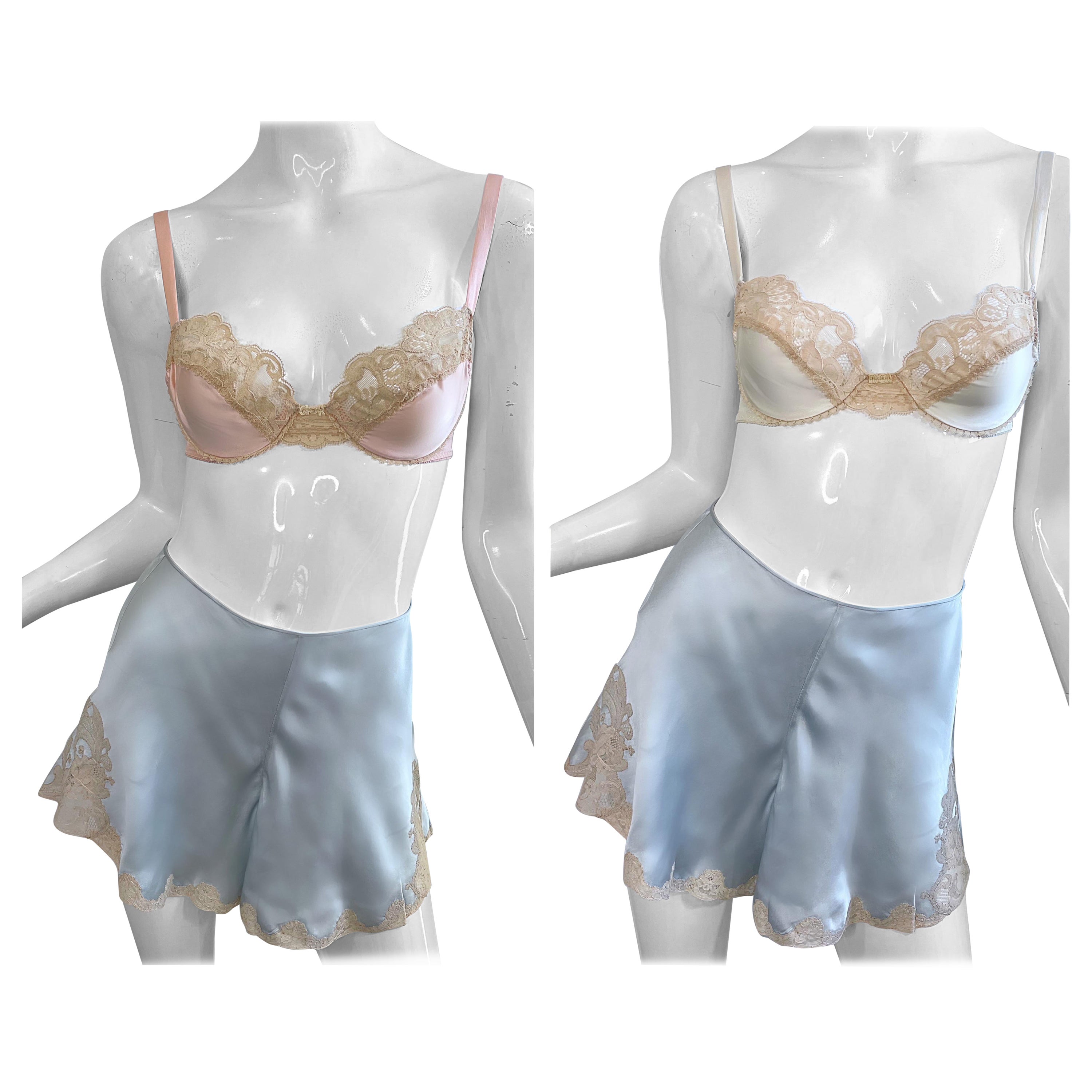 1960er Christian Dior 32A Seide Dreiteiliges Bloomers Bra 60er Jahre Vintage Dessous-Set aus Seide im Angebot