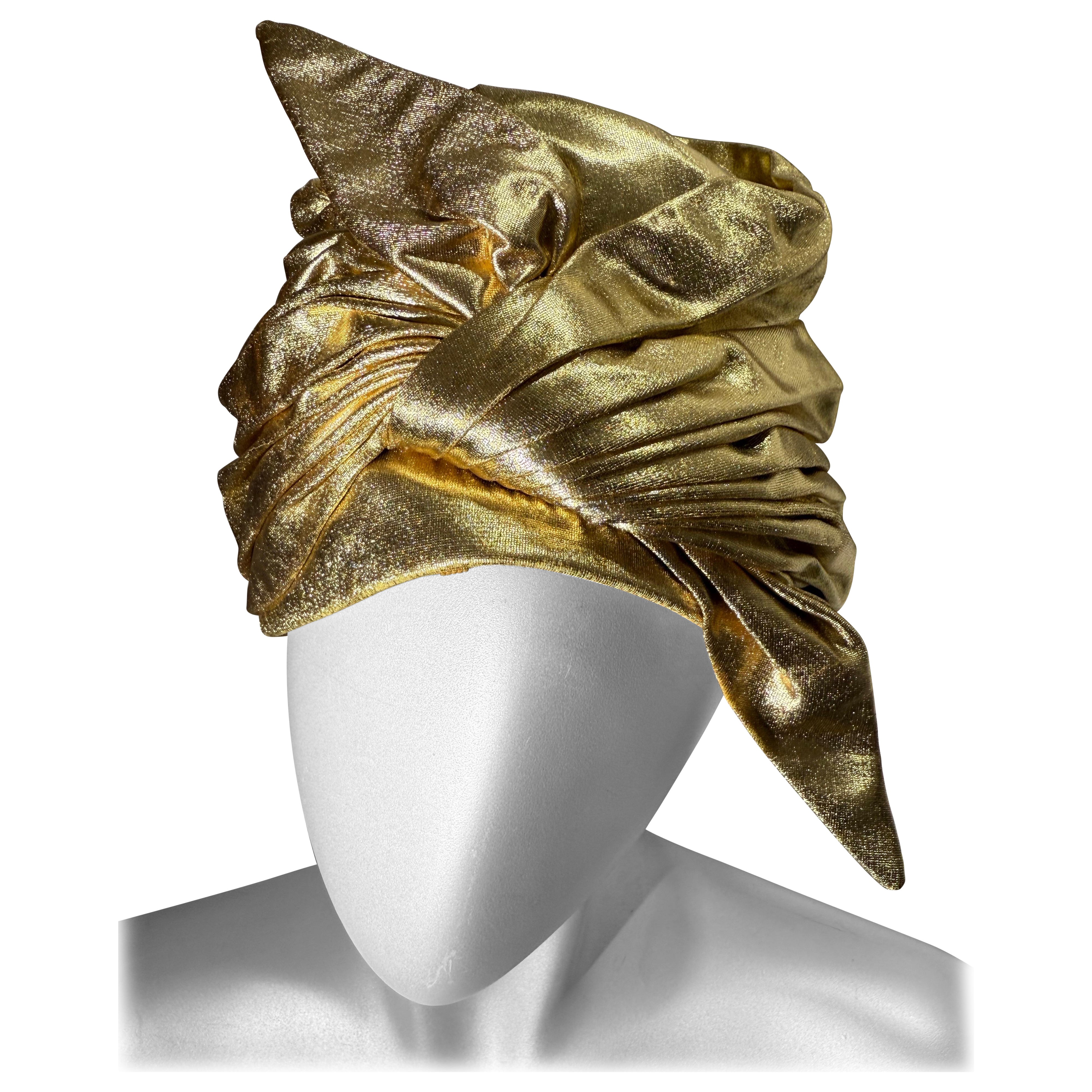 1960s Christian Dior Brilliant Gold Lamé Wrapped Turban w Faux Knotted Front im Angebot