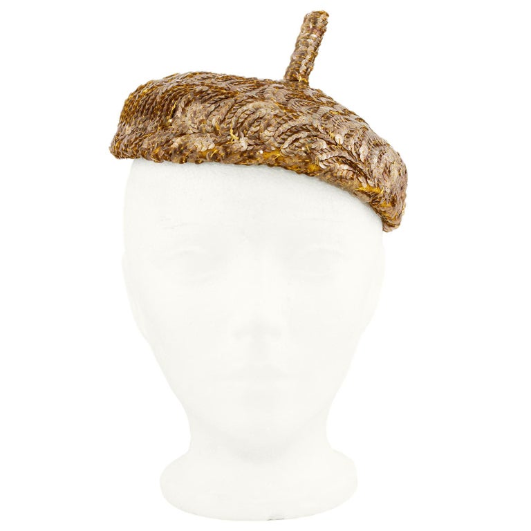 1960s Christian Dior Chapeaux Matte Gold Sequin Beret For  display picture 2