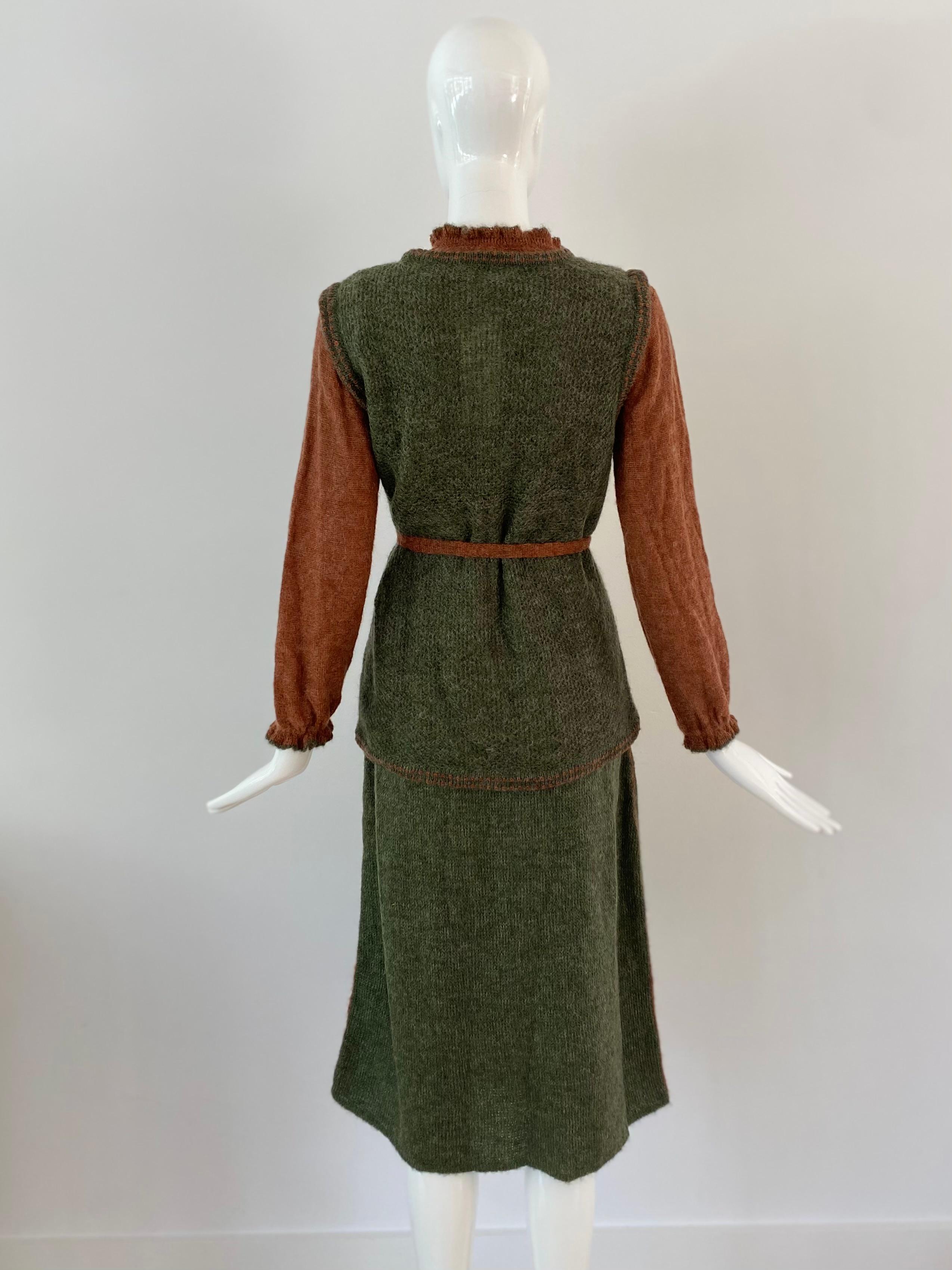 1960s Christian Dior Deadstock Knit 3 Piece Set  In Excellent Condition For Sale In Miami, FL