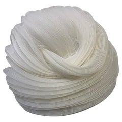 Christian Dior Dramatischer Schneeweißer Turban mit Deckel aus Tüll, 1960er Jahre