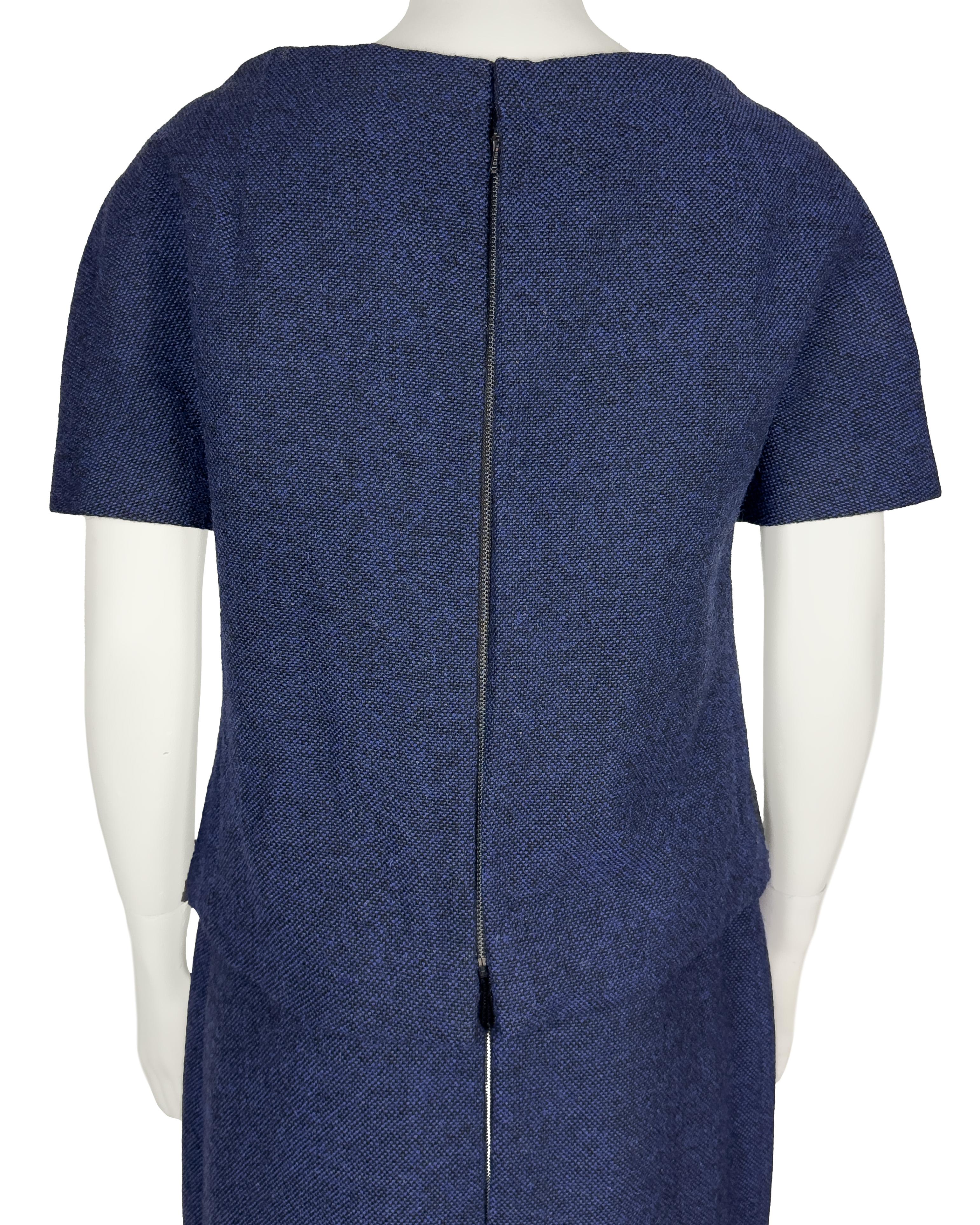 Abito in tweed di lana blu intenso di Christian Dior London degli anni '60 In condizioni buone in vendita a Toronto, Ontario