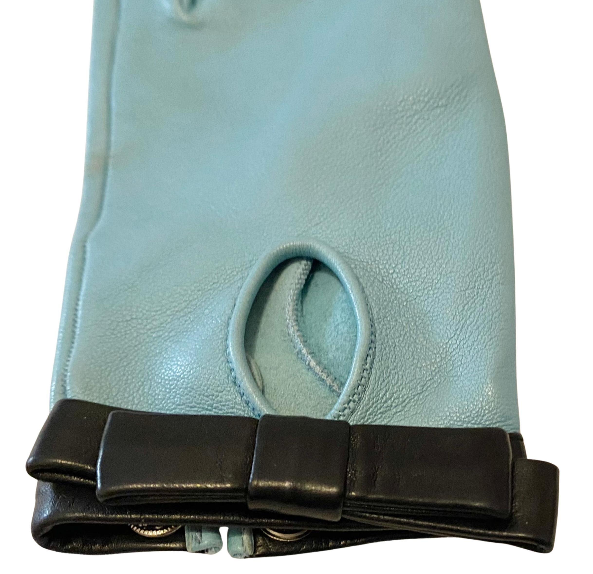 1960s Christian Dior Vintage Sky Blue Leather Gloves with Black Bow For Sale 1