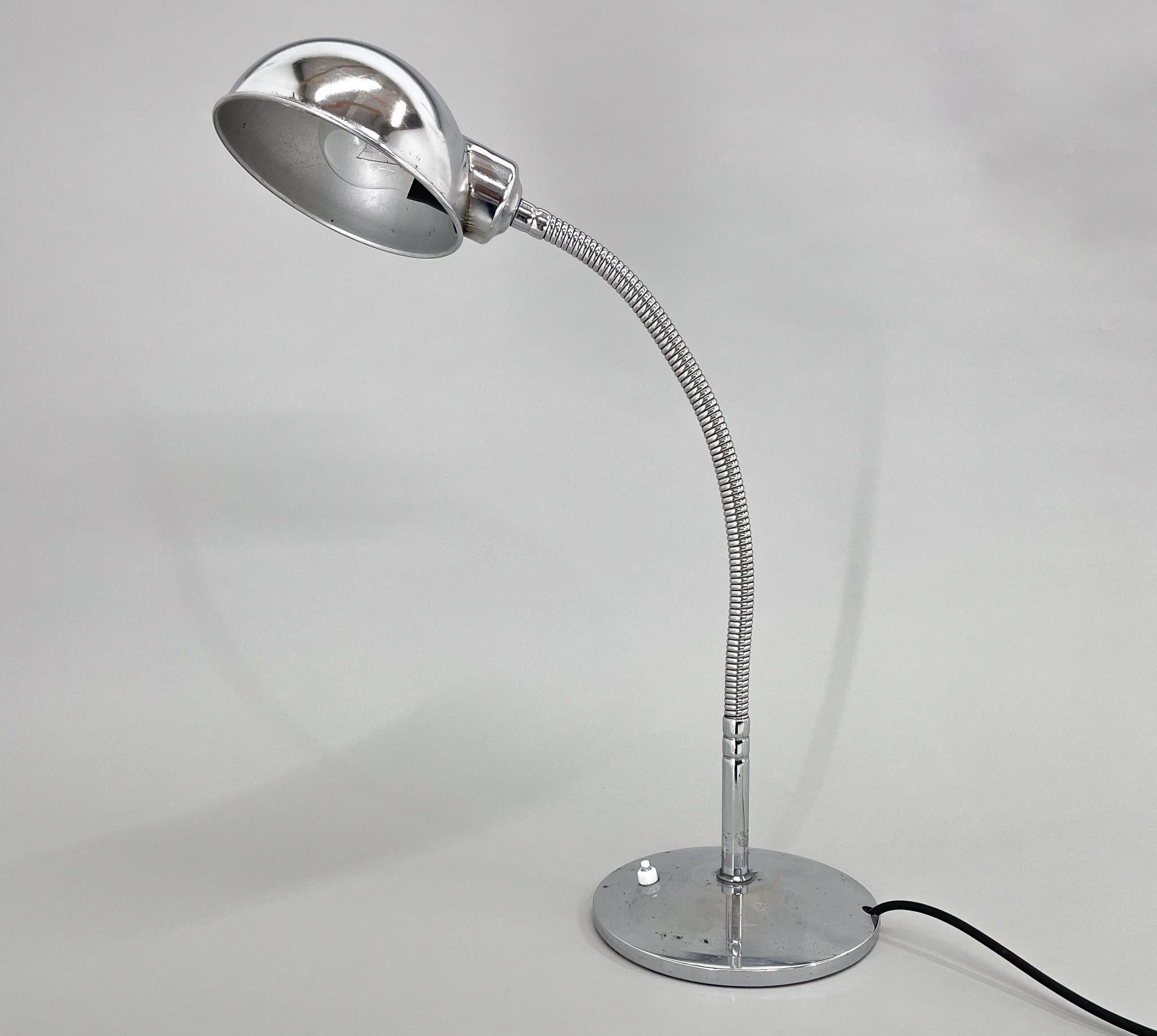 1960's Chrome Adjustable Table Lamp, Italy In Good Condition For Sale In Praha, CZ